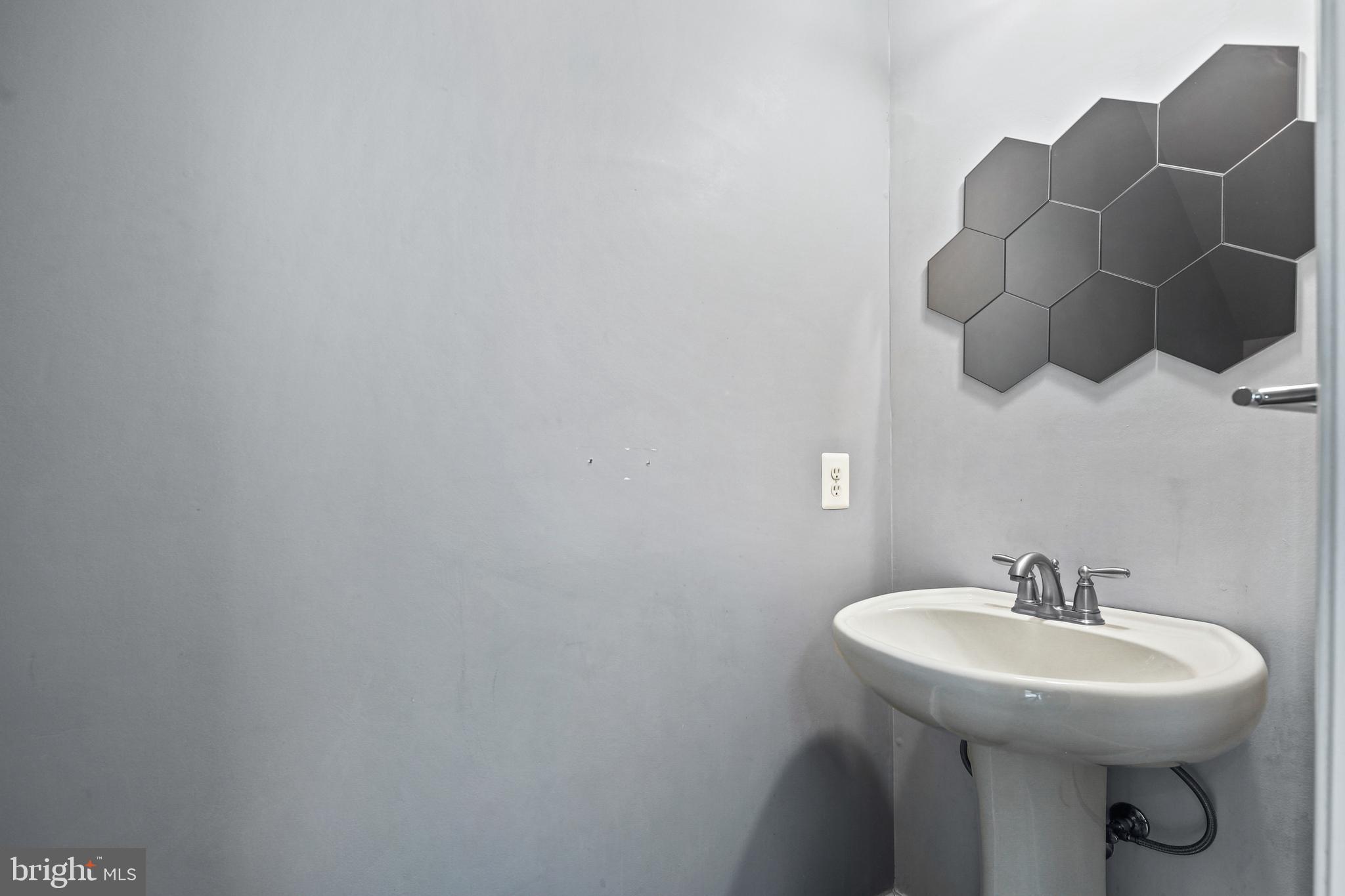 VIRGINIA LANDING - Residential Lease