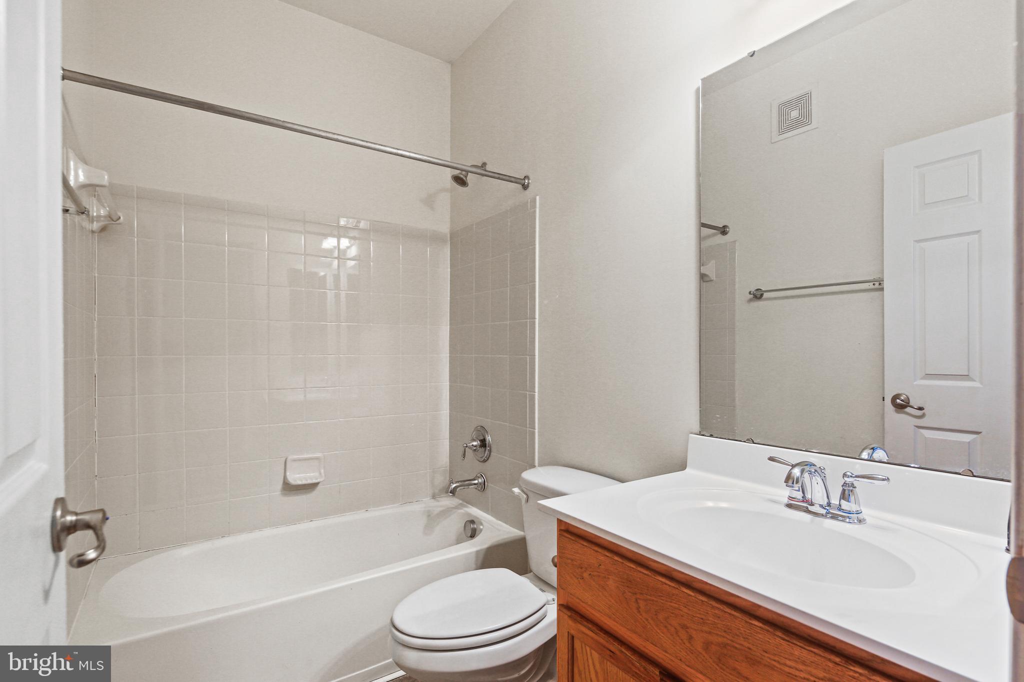 VIRGINIA LANDING - Residential Lease