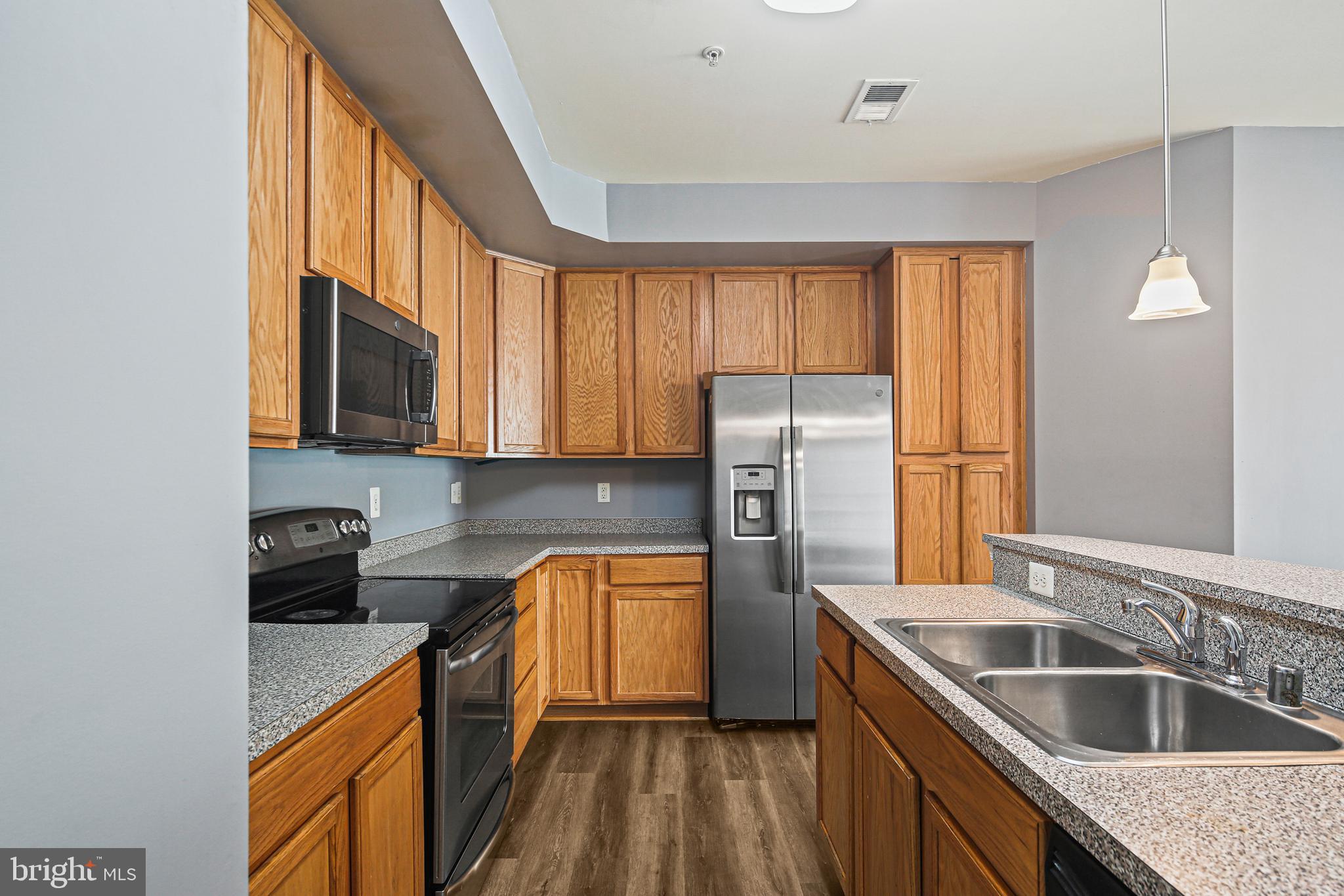 VIRGINIA LANDING - Residential Lease