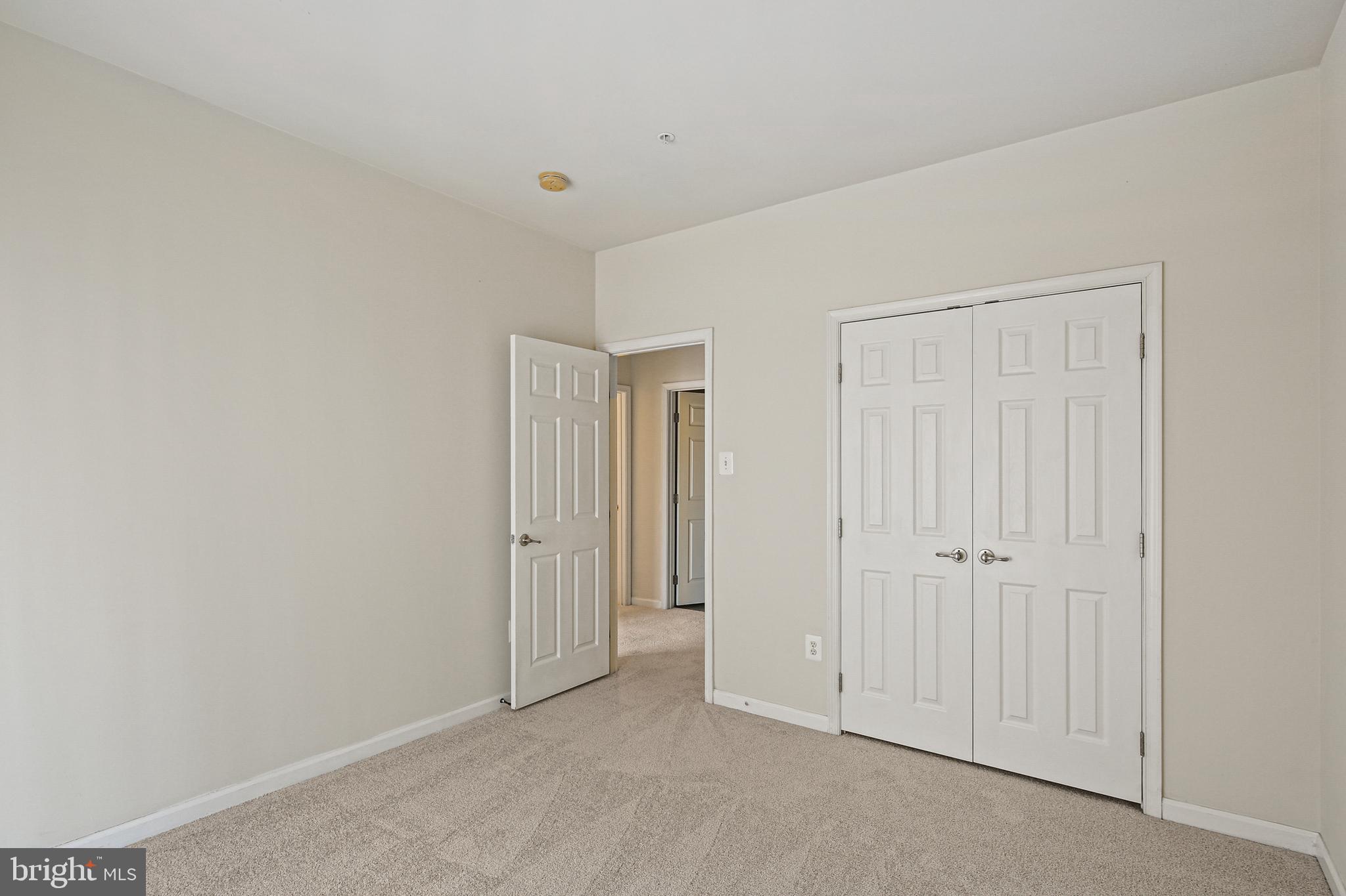 VIRGINIA LANDING - Residential Lease