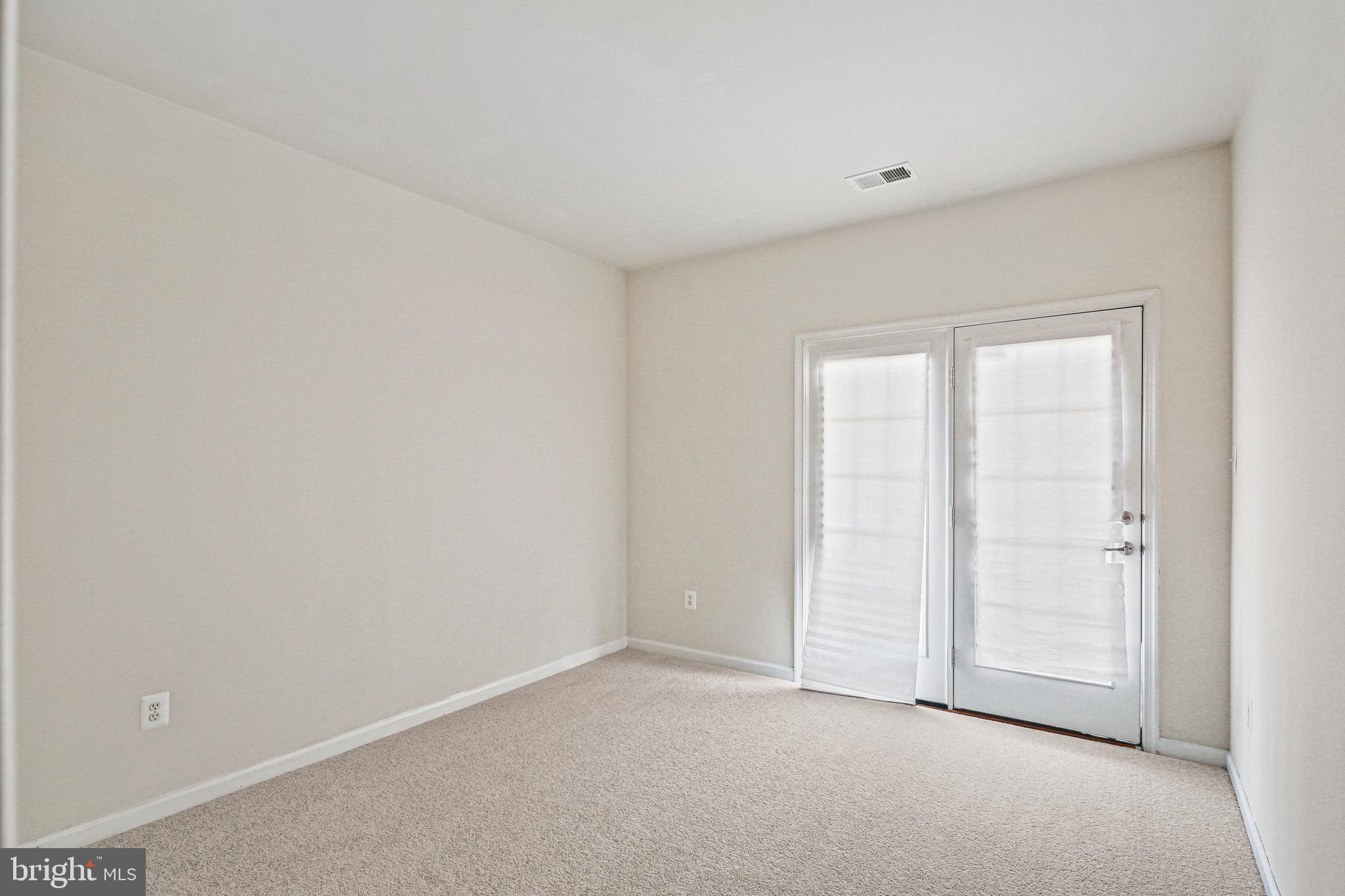 VIRGINIA LANDING - Residential Lease