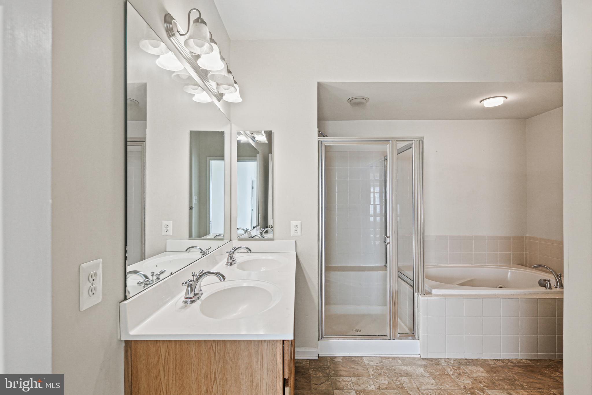 VIRGINIA LANDING - Residential Lease