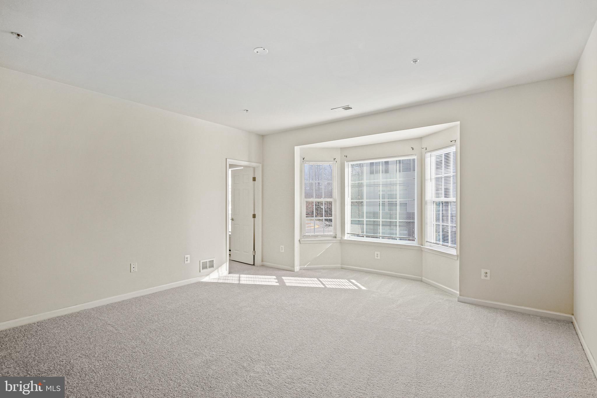 VIRGINIA LANDING - Residential Lease