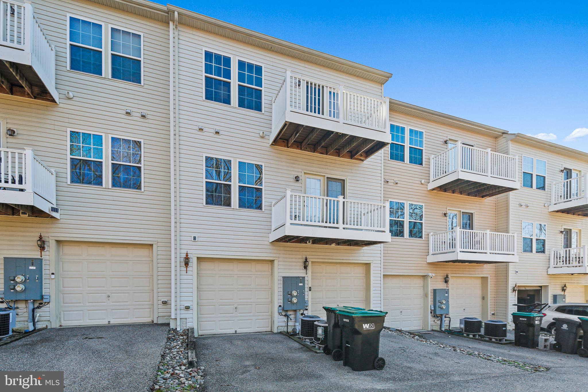 VIRGINIA LANDING - Residential Lease