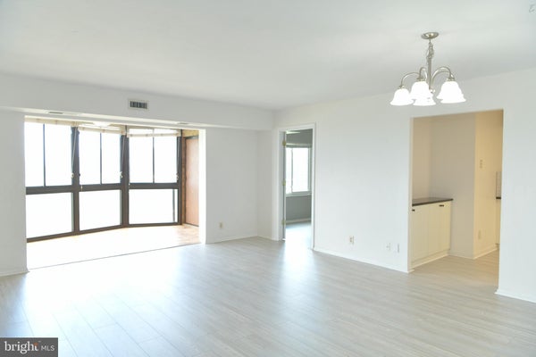 8340 GREENSBORO DR UNIT 906, MCLEAN, VA 22102 - Image c3090049da8d369185bb2fb6facef480/1362560733