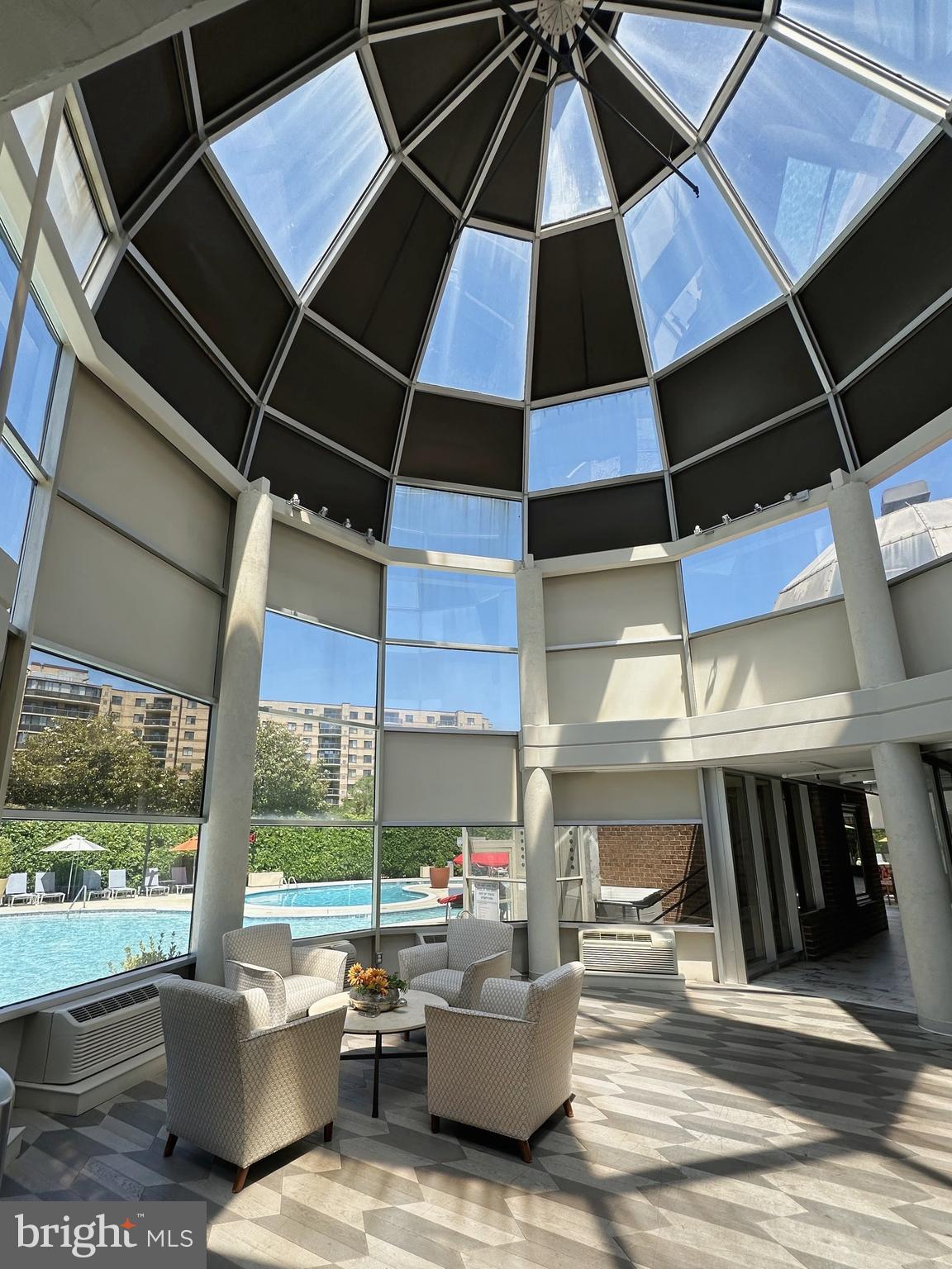 ROTONDA - Residential