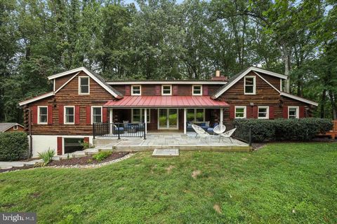 1536 WINDSTONE DRIVE VIENNA VA 22182