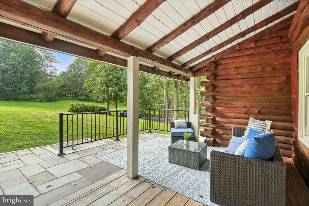 1536 WINDSTONE DRIVE