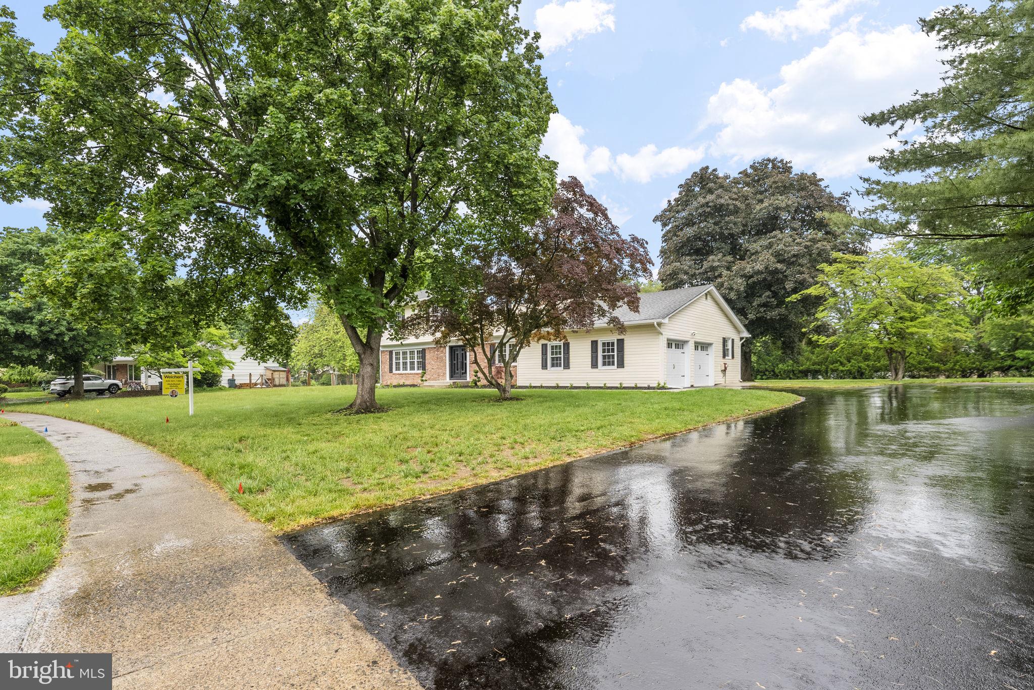 20 HATHAWAY DRIVE
