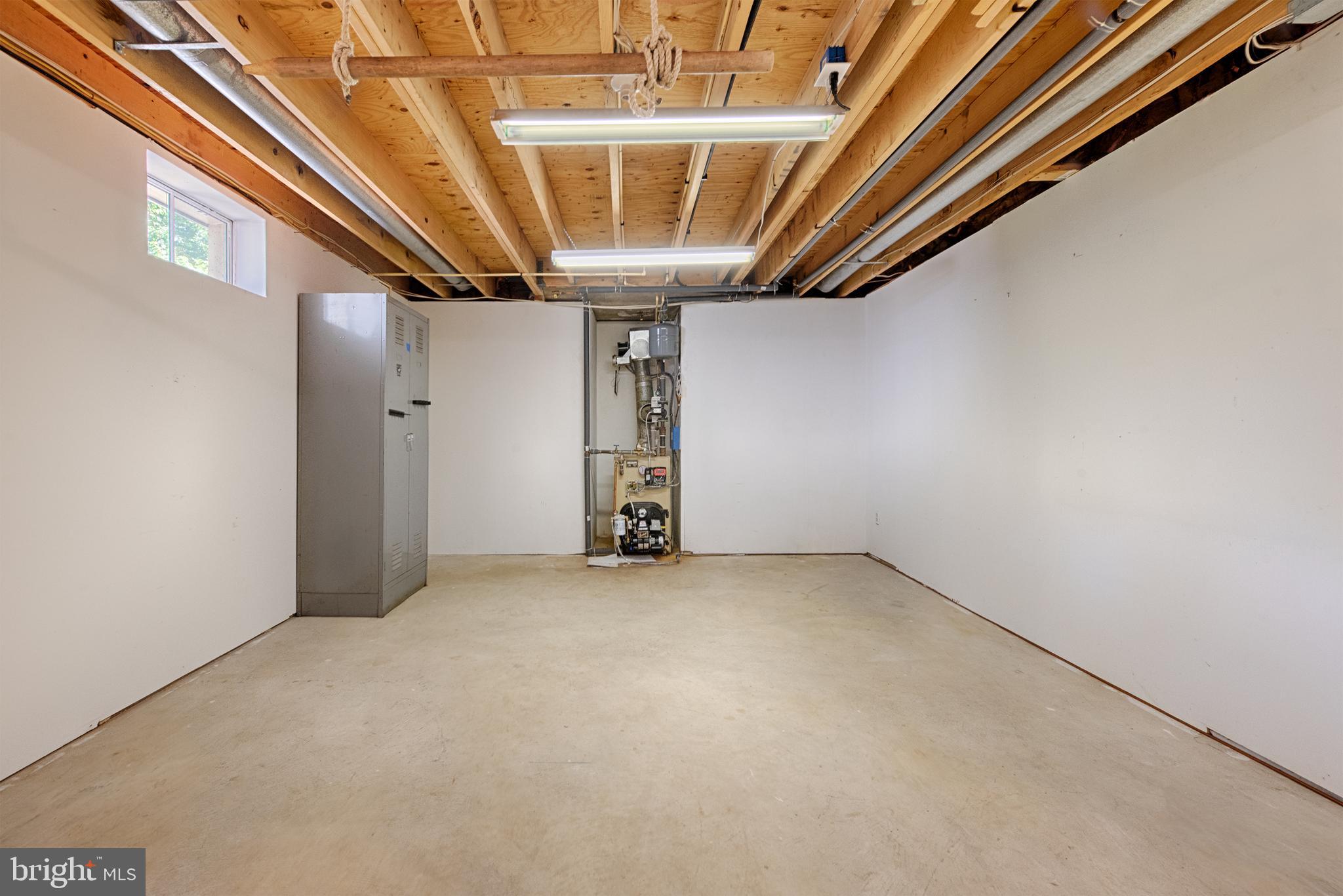 CAMPUS HILLS FARMS - Residential