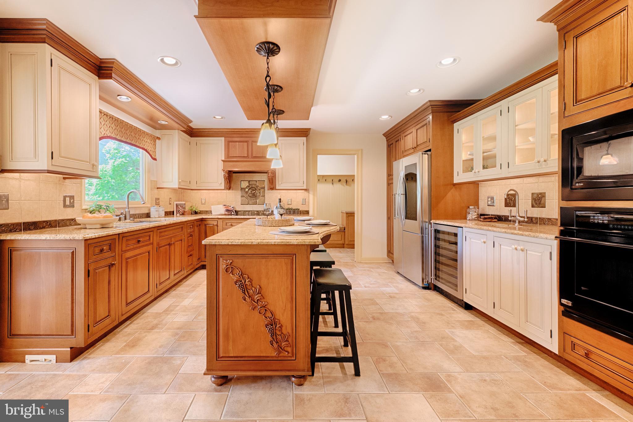 CAMPUS HILLS FARMS - Residential