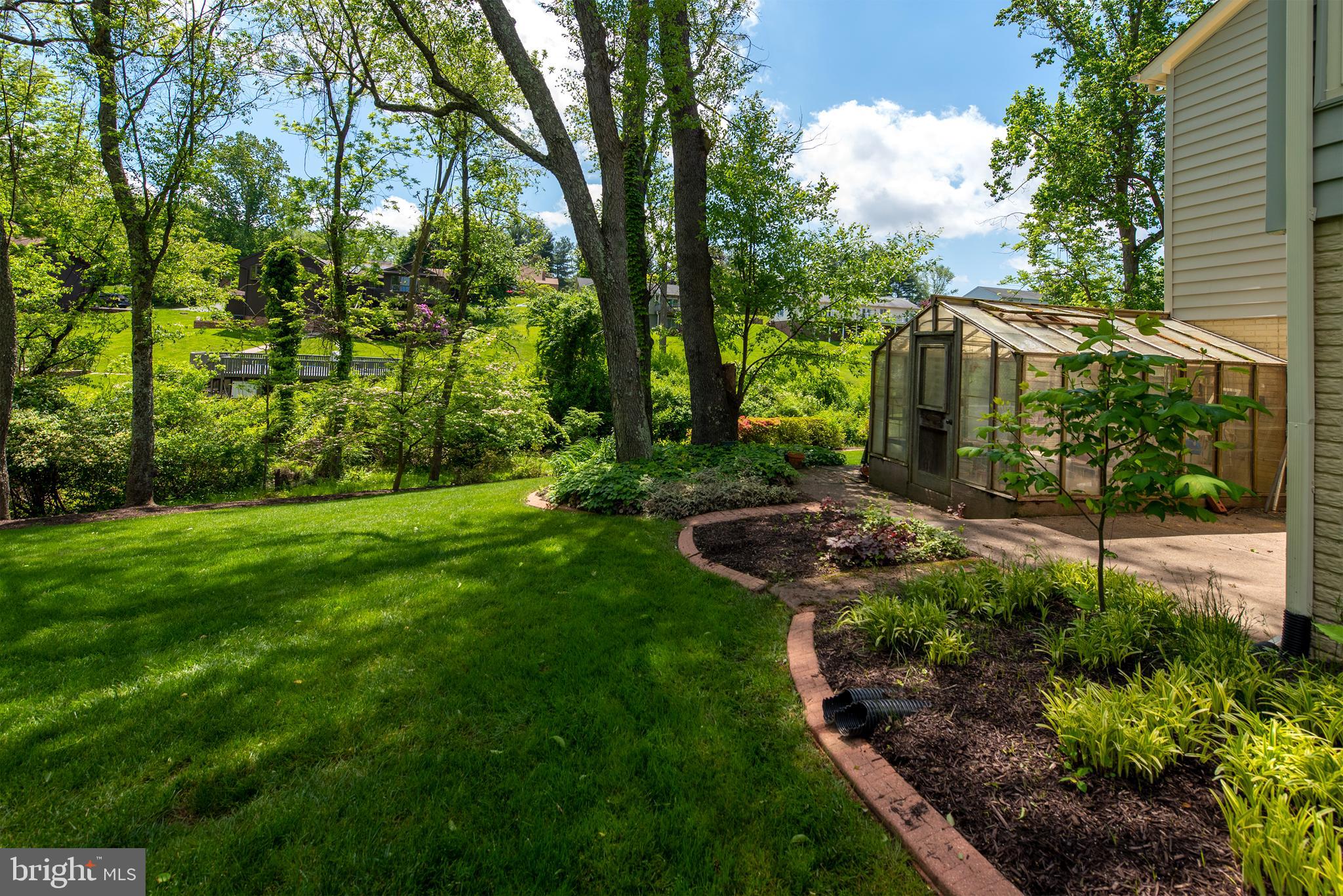 CAMPUS HILLS FARMS - Residential