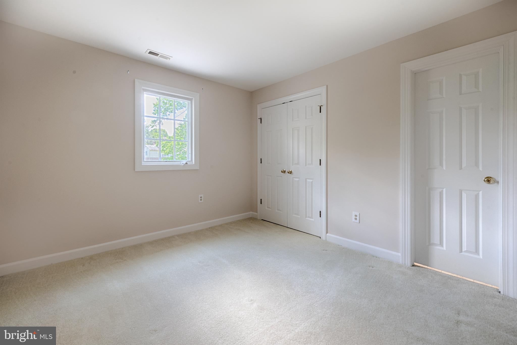 CAMPUS HILLS FARMS - Residential