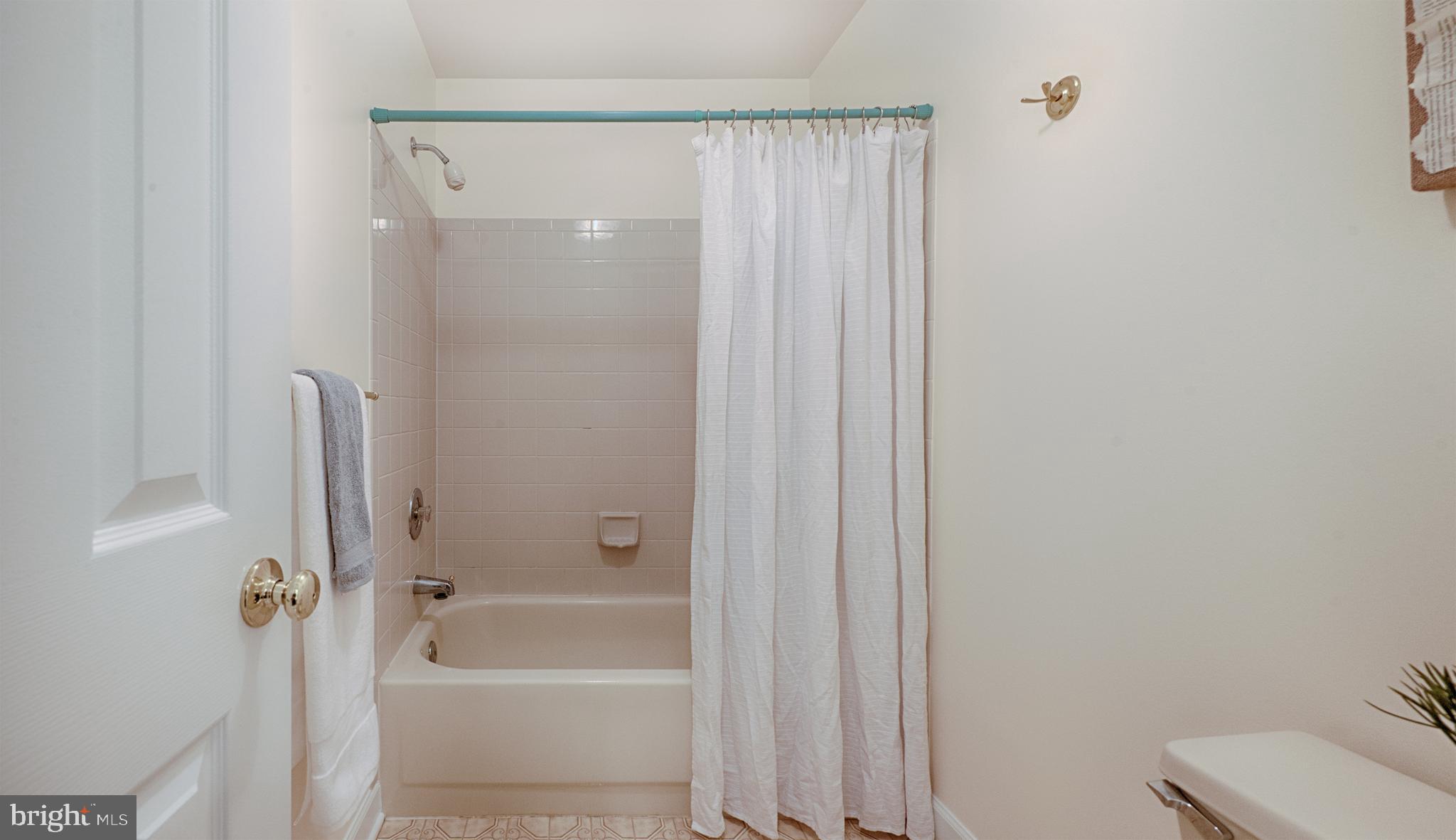 CAMPUS HILLS FARMS - Residential