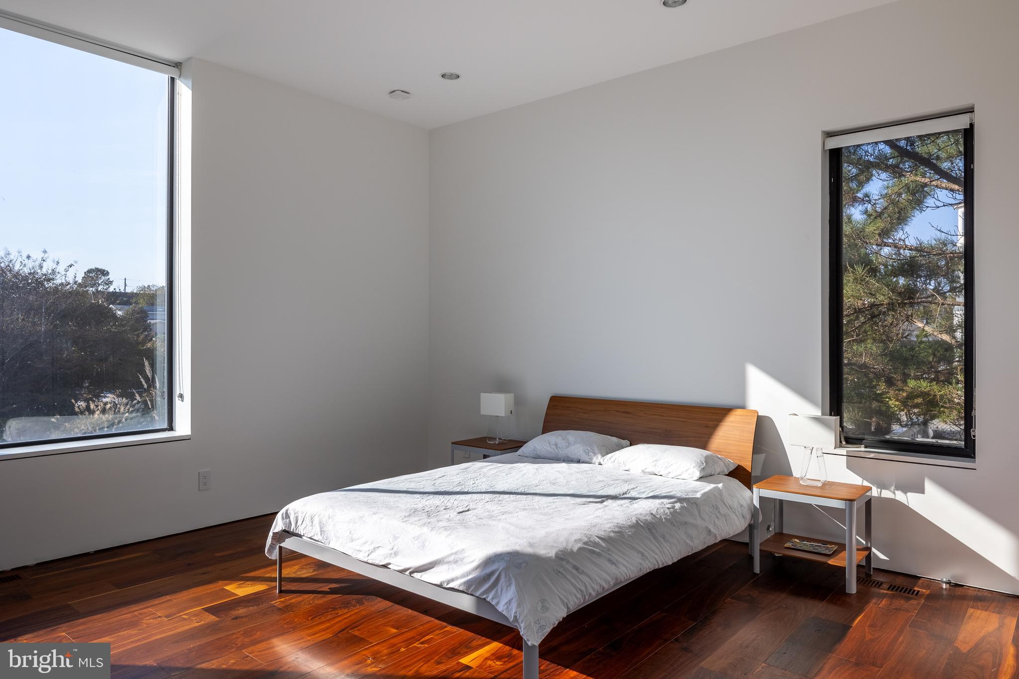 SEA DEL ESTATES - Residential
