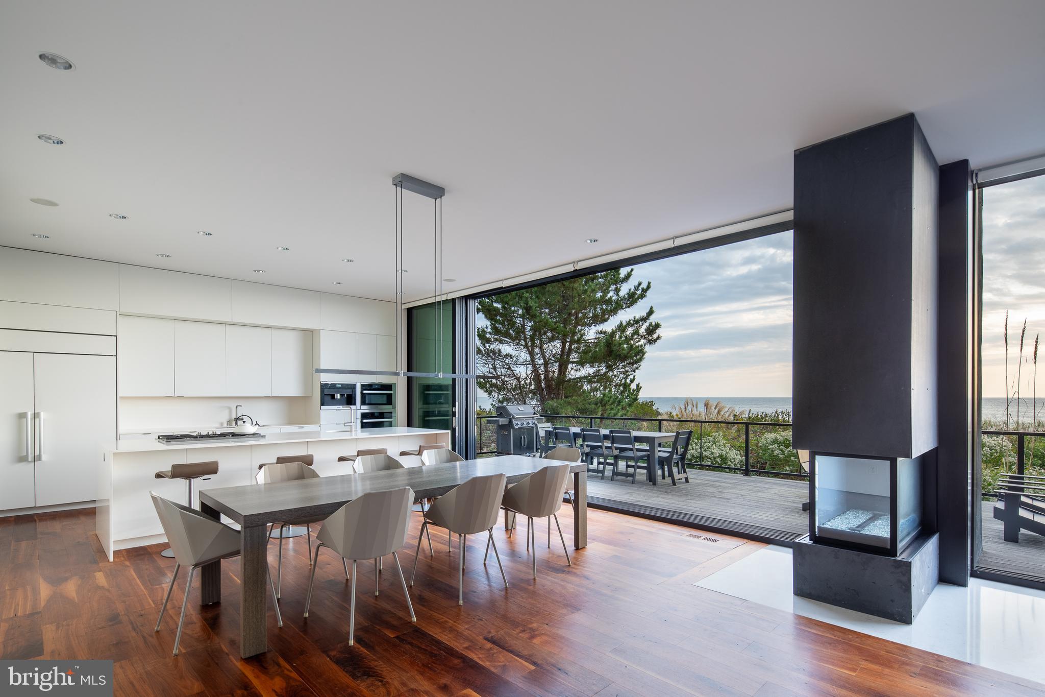 SEA DEL ESTATES - Residential