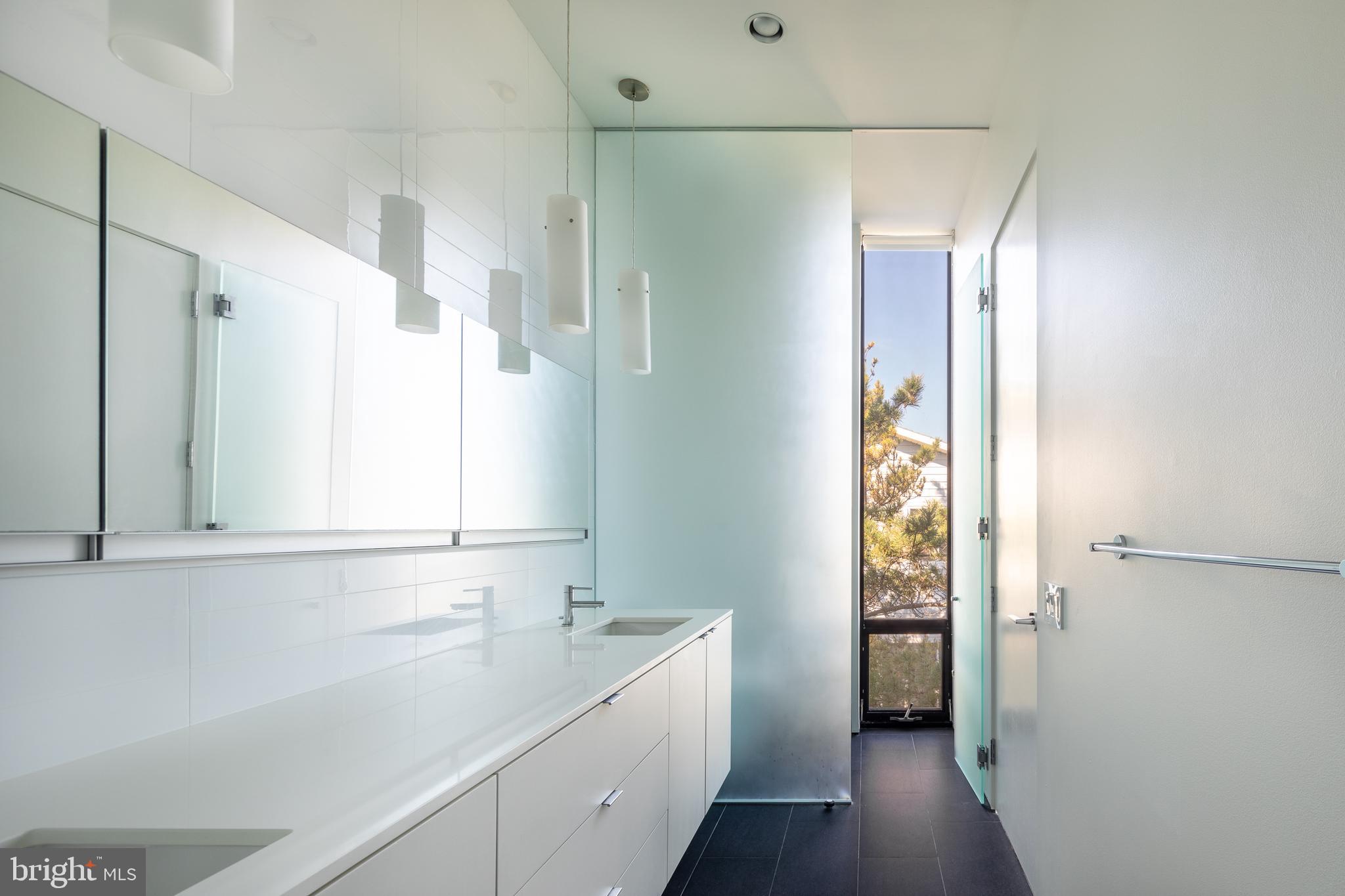 SEA DEL ESTATES - Residential