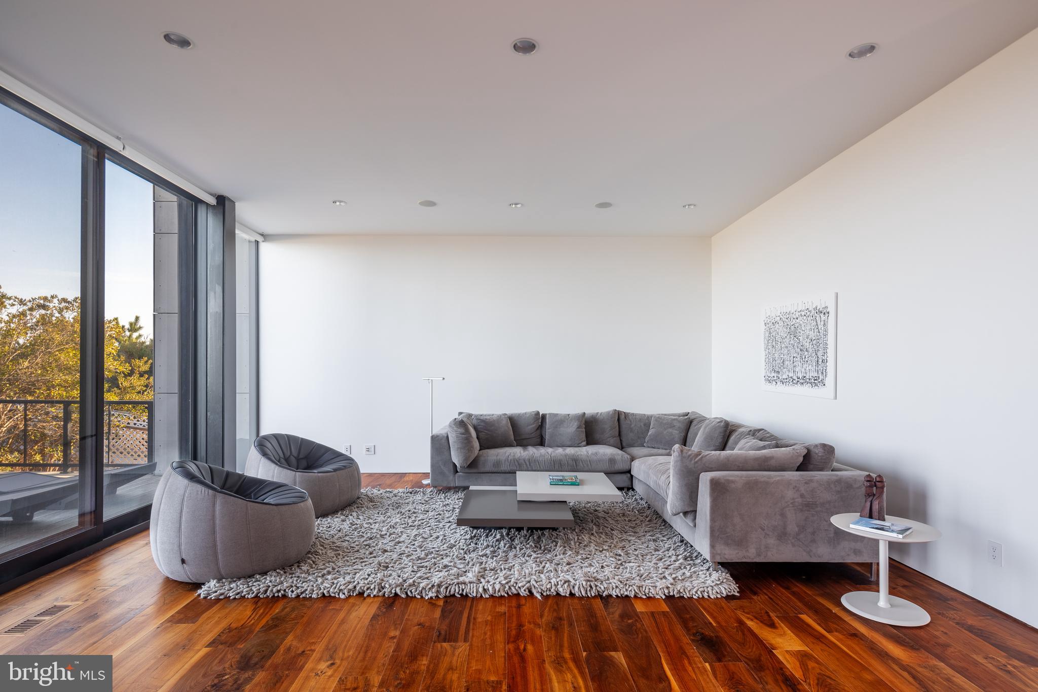 SEA DEL ESTATES - Residential