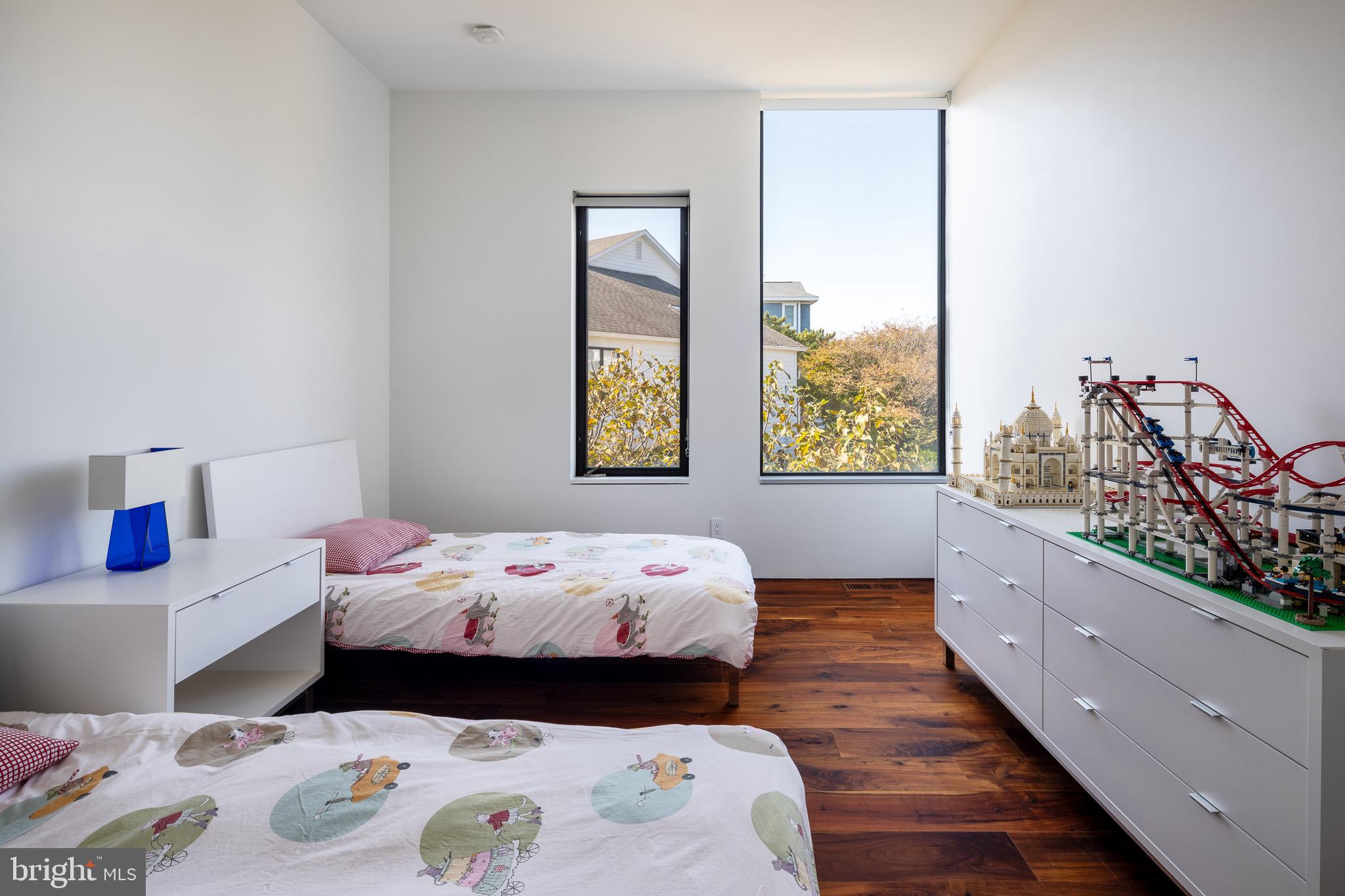 SEA DEL ESTATES - Residential
