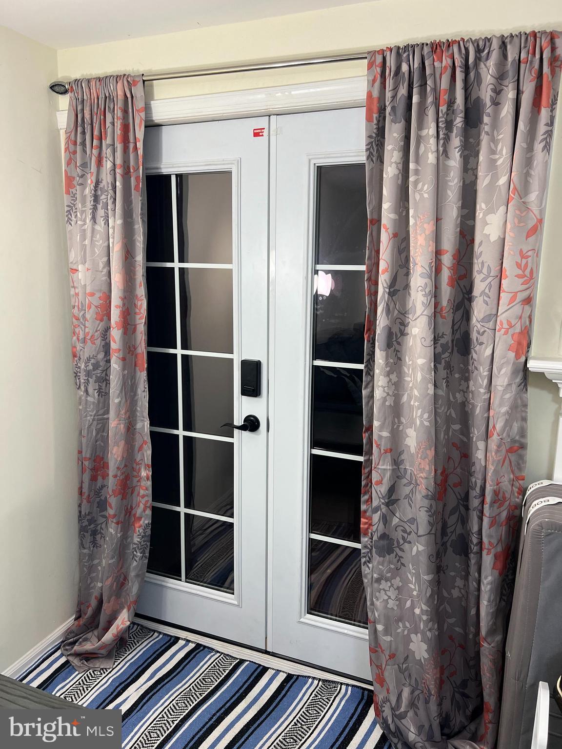 ASHBURN VILLAGE - Residential Lease