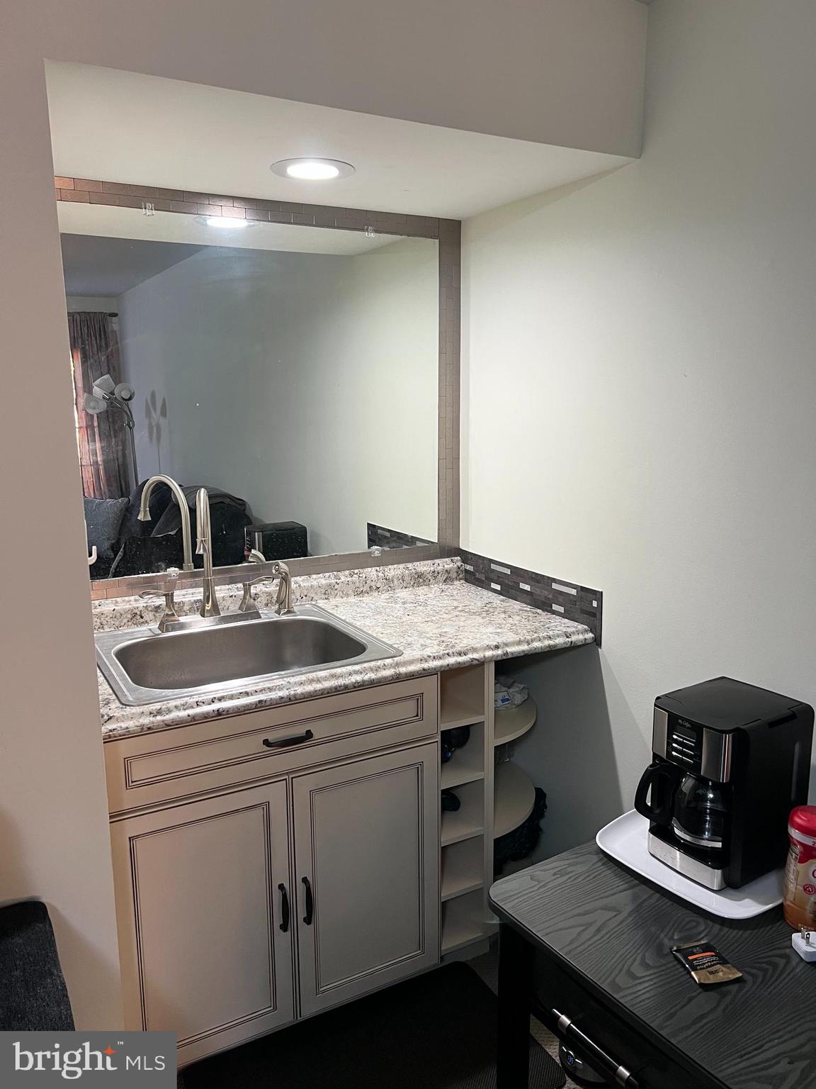 ASHBURN VILLAGE - Residential Lease