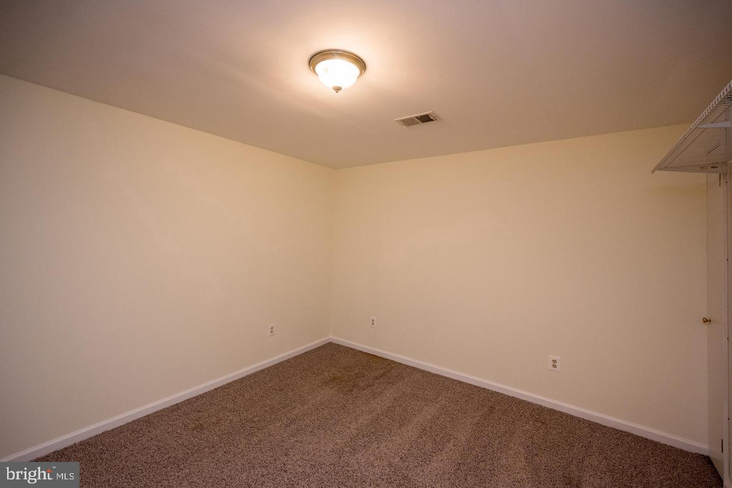 ASHBURN VILLAGE - Residential Lease