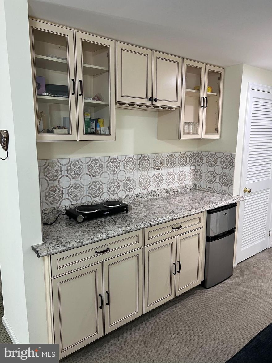 Lower level unit with One bedroom, living area and full bath. ,. Beautiful Kitchenette with microwave, Fridge, and burner for cooking. Private entry, Rent includesall  utilities and internet. Laundry is available to this unit. Certified funds only payable to Spring Hill Real estate