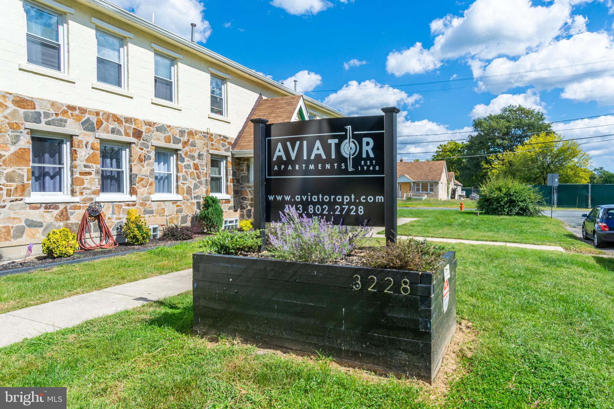 MIDDLE RIVER - Residential Lease