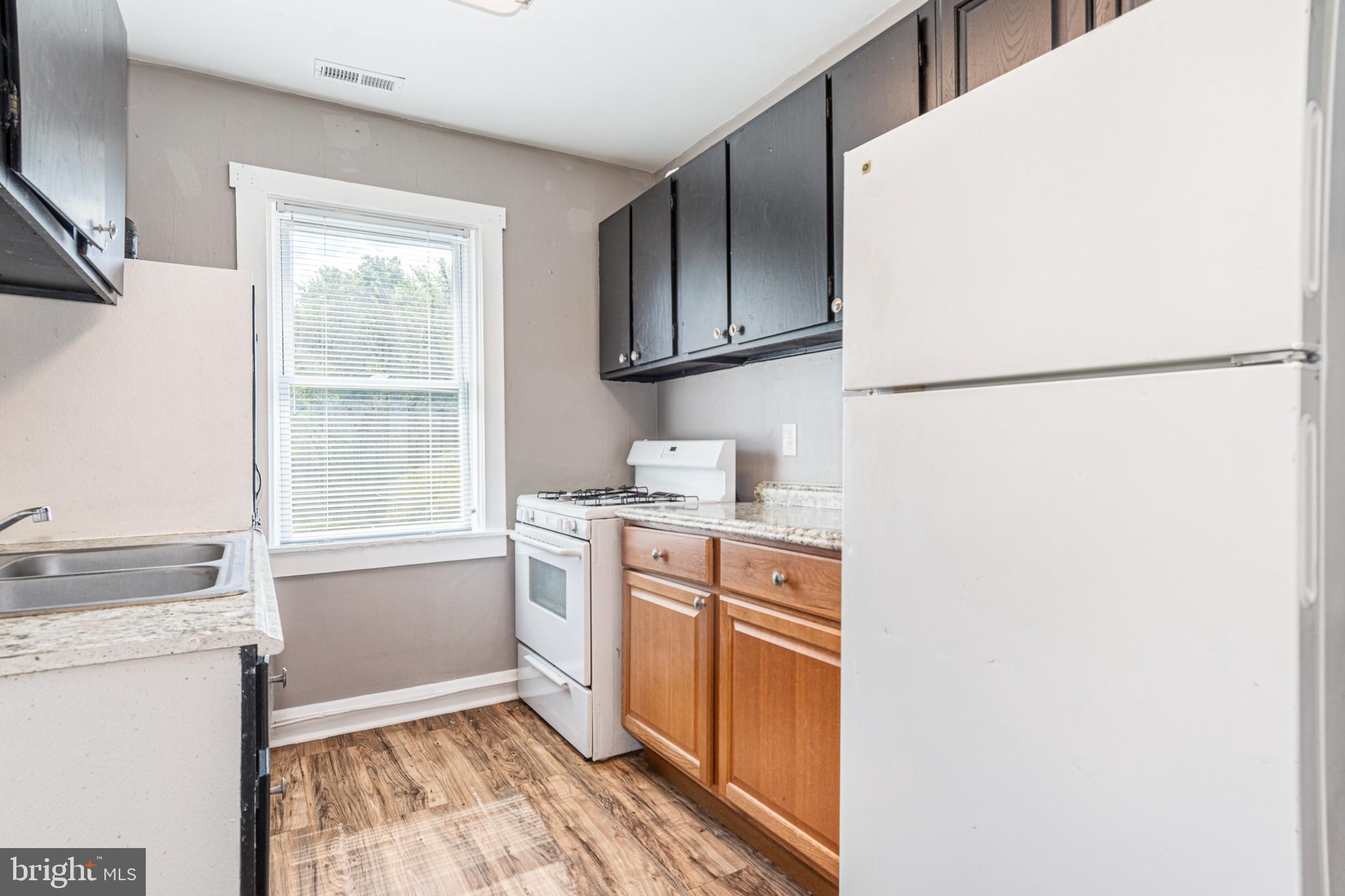 MIDDLE RIVER - Residential Lease