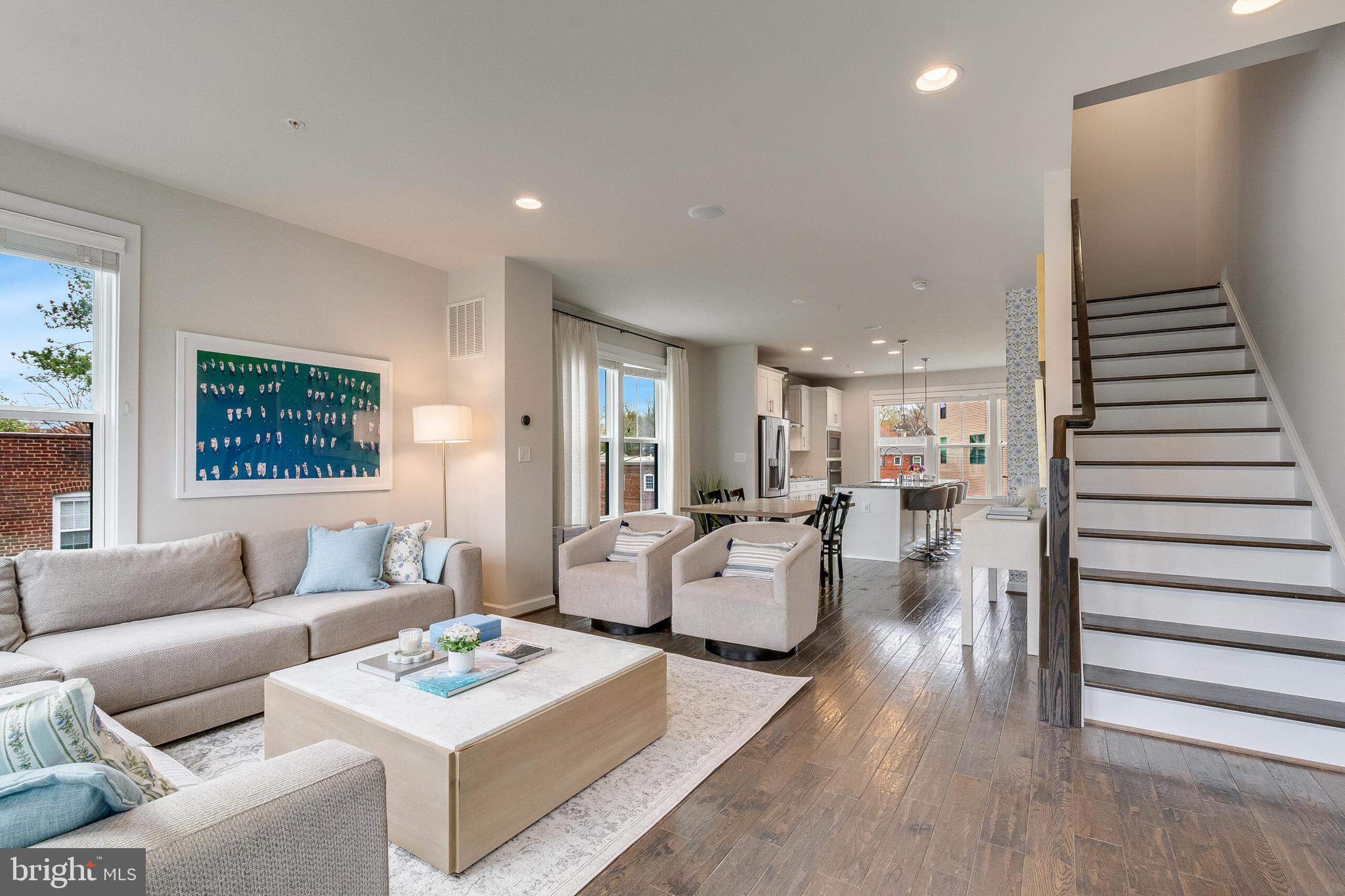 ARLINGTON ROW - Residential