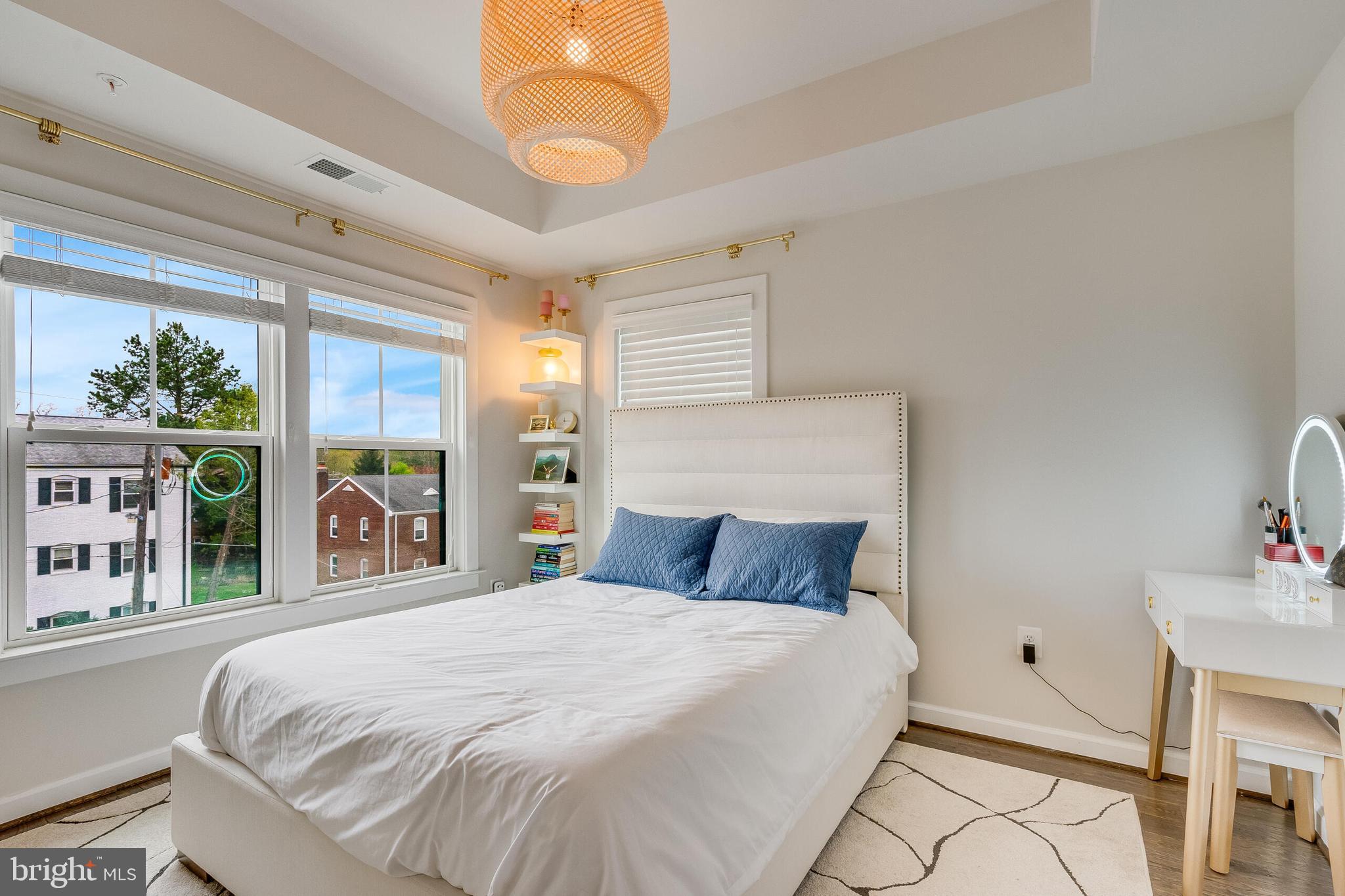 ARLINGTON ROW - Residential