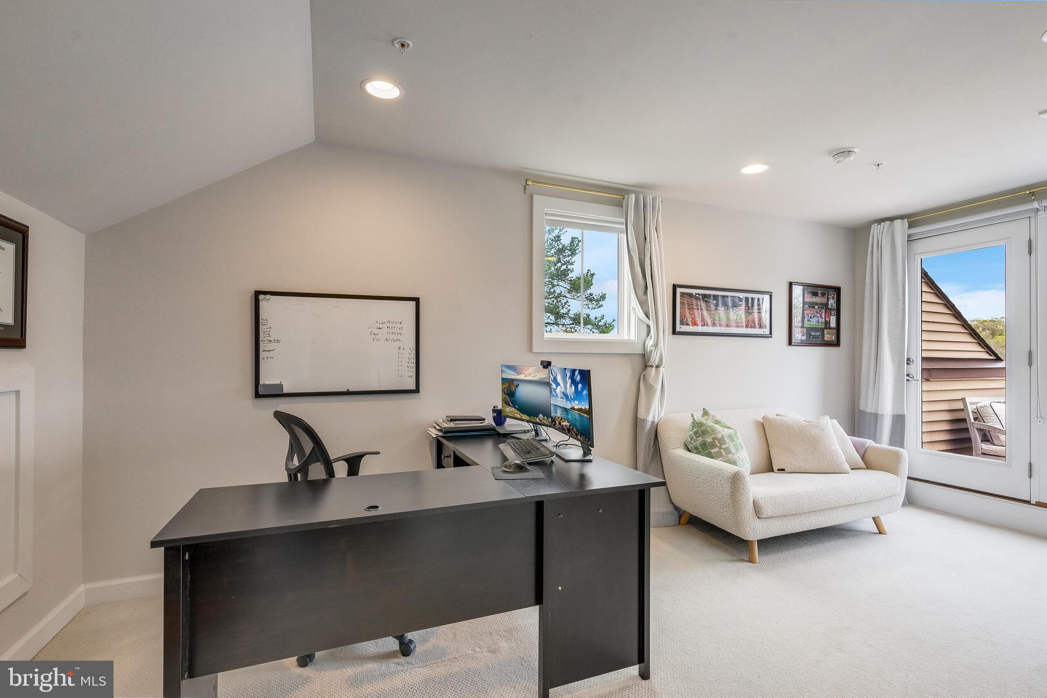 ARLINGTON ROW - Residential