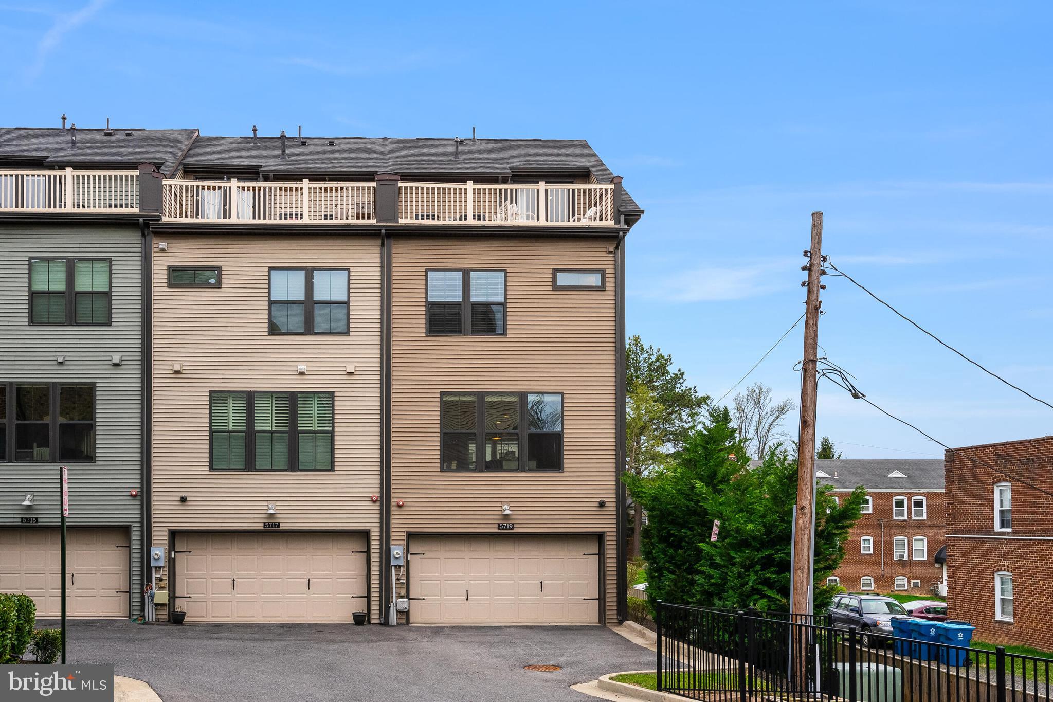 ARLINGTON ROW - Residential