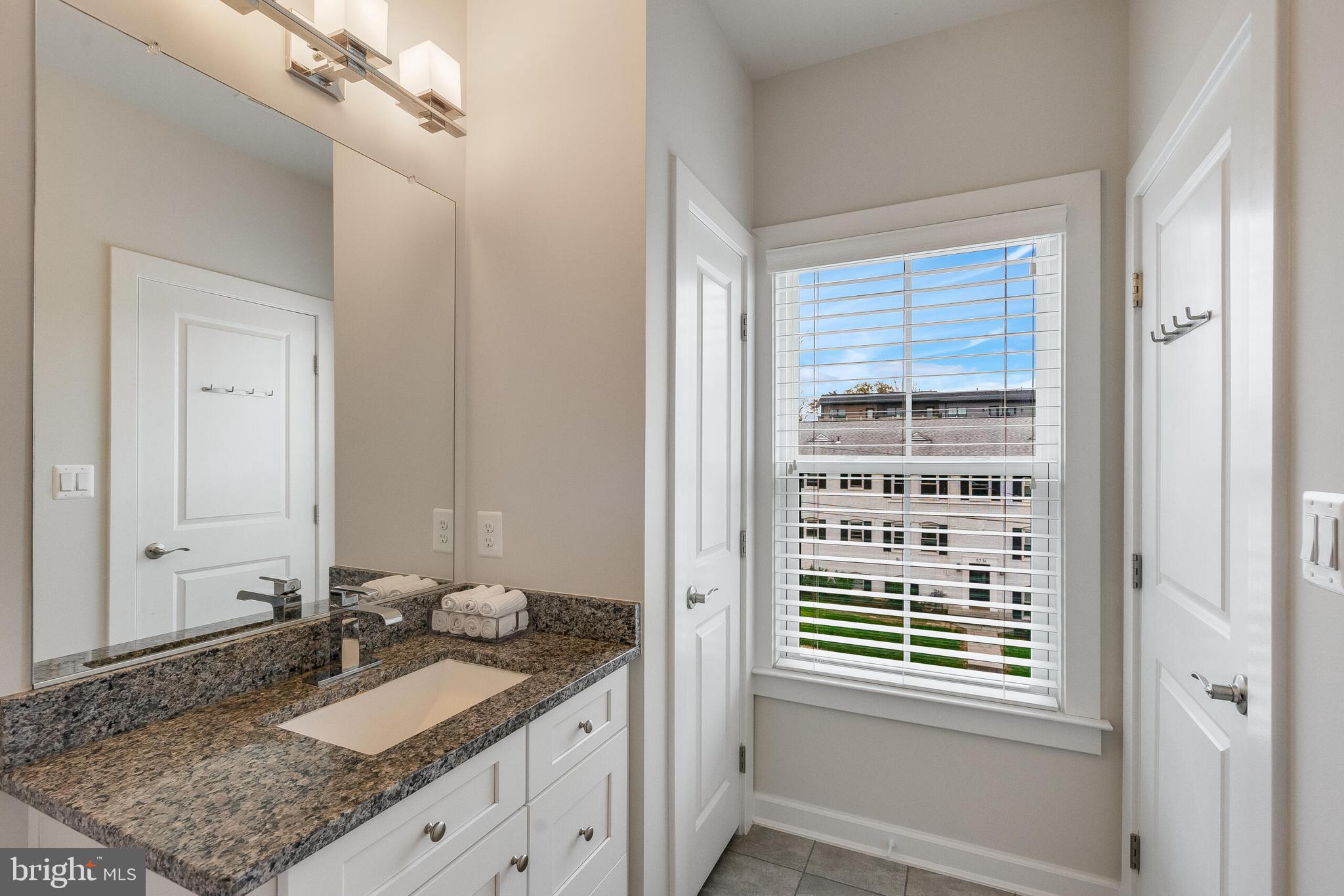 ARLINGTON ROW - Residential