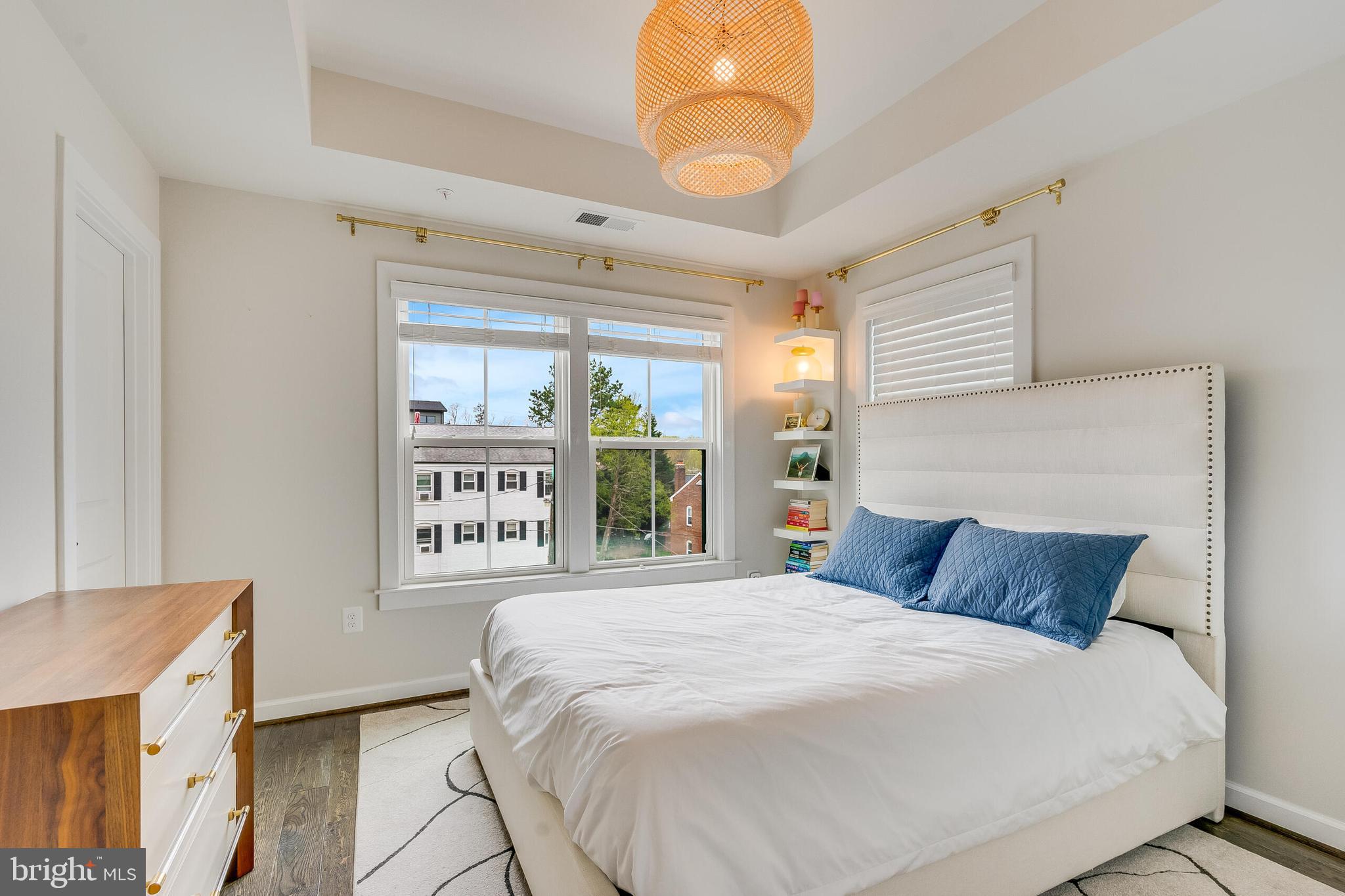 ARLINGTON ROW - Residential