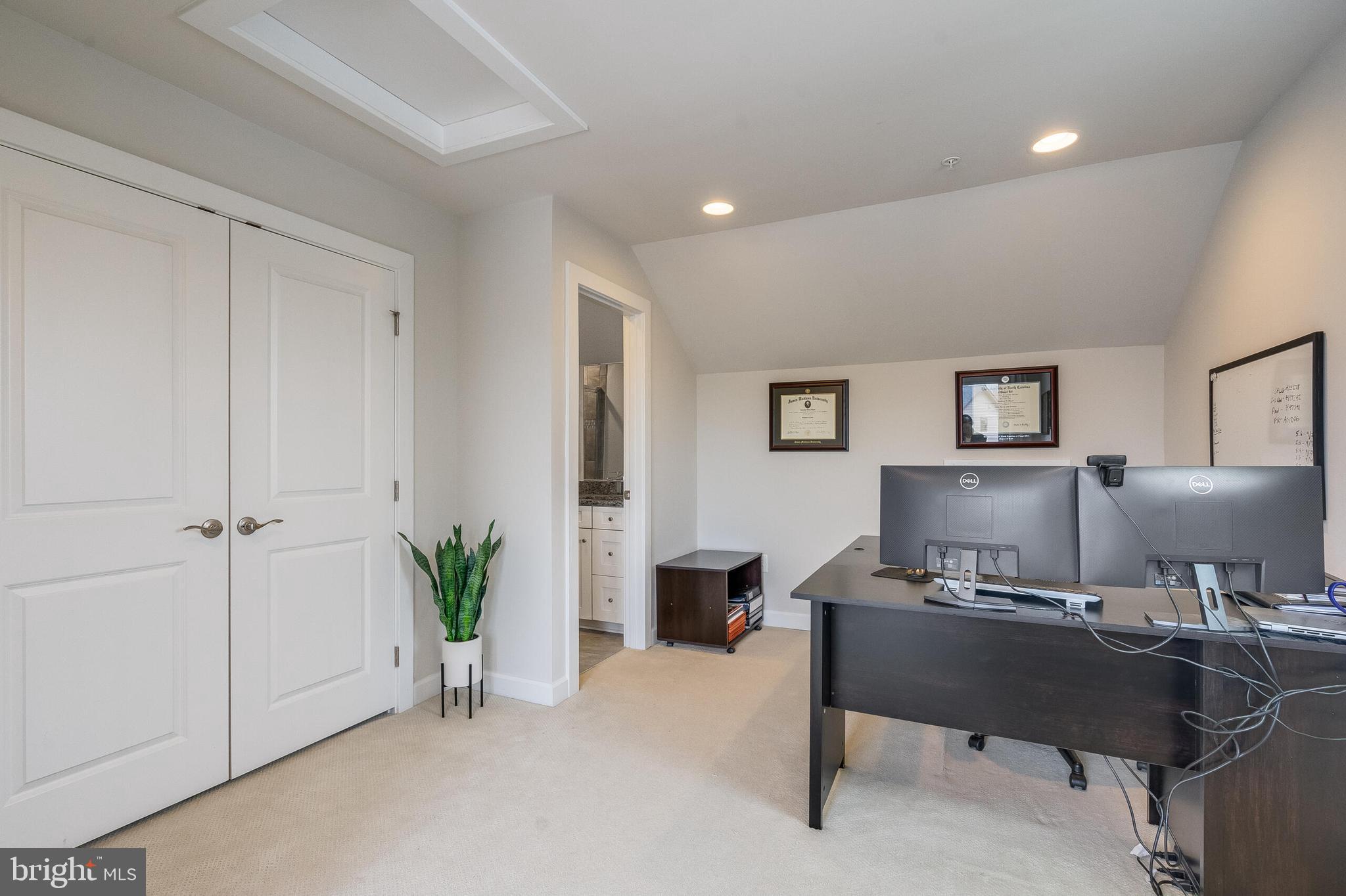 ARLINGTON ROW - Residential