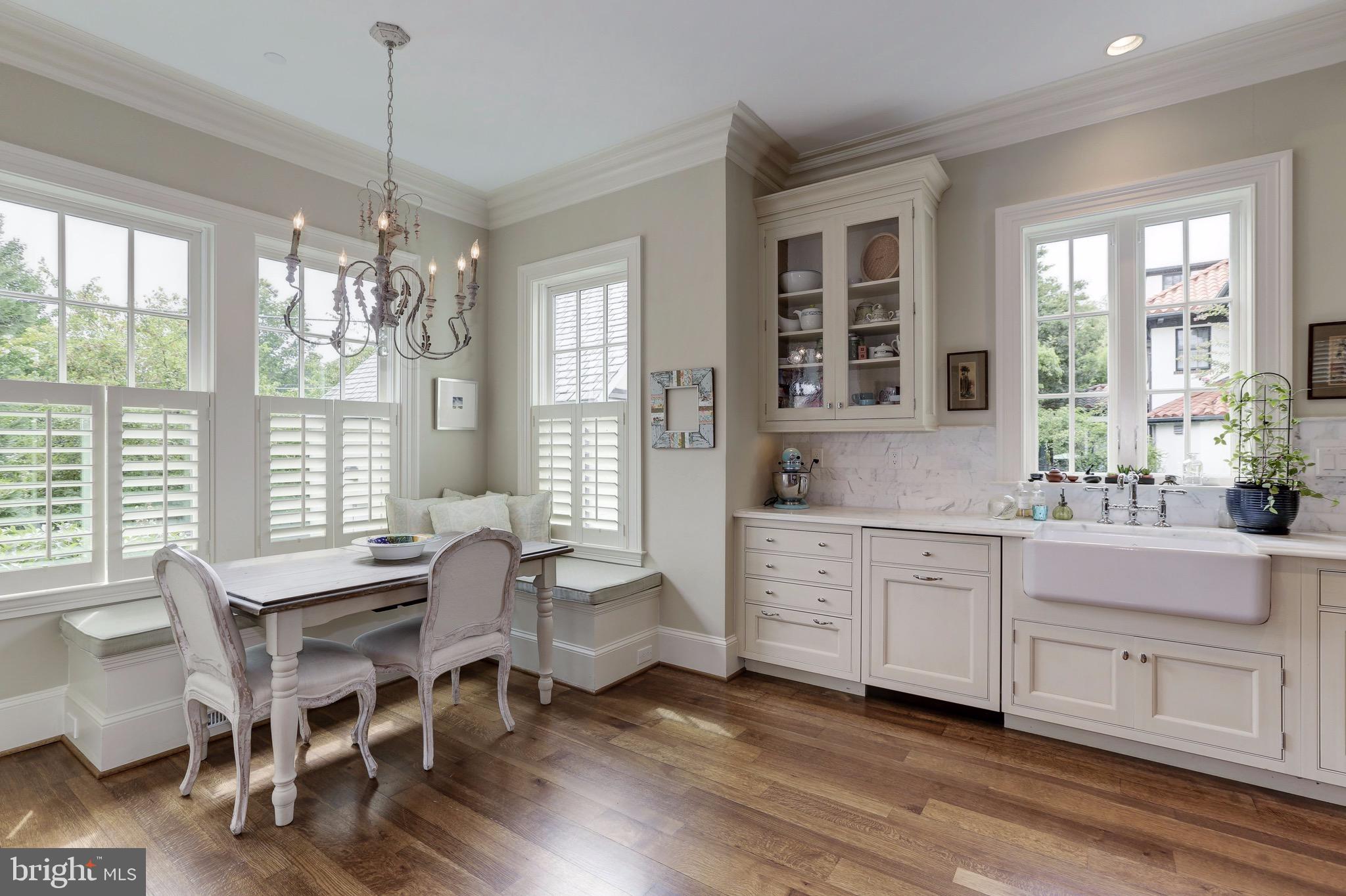 CHEVY CHASE VILLAGE - Residential