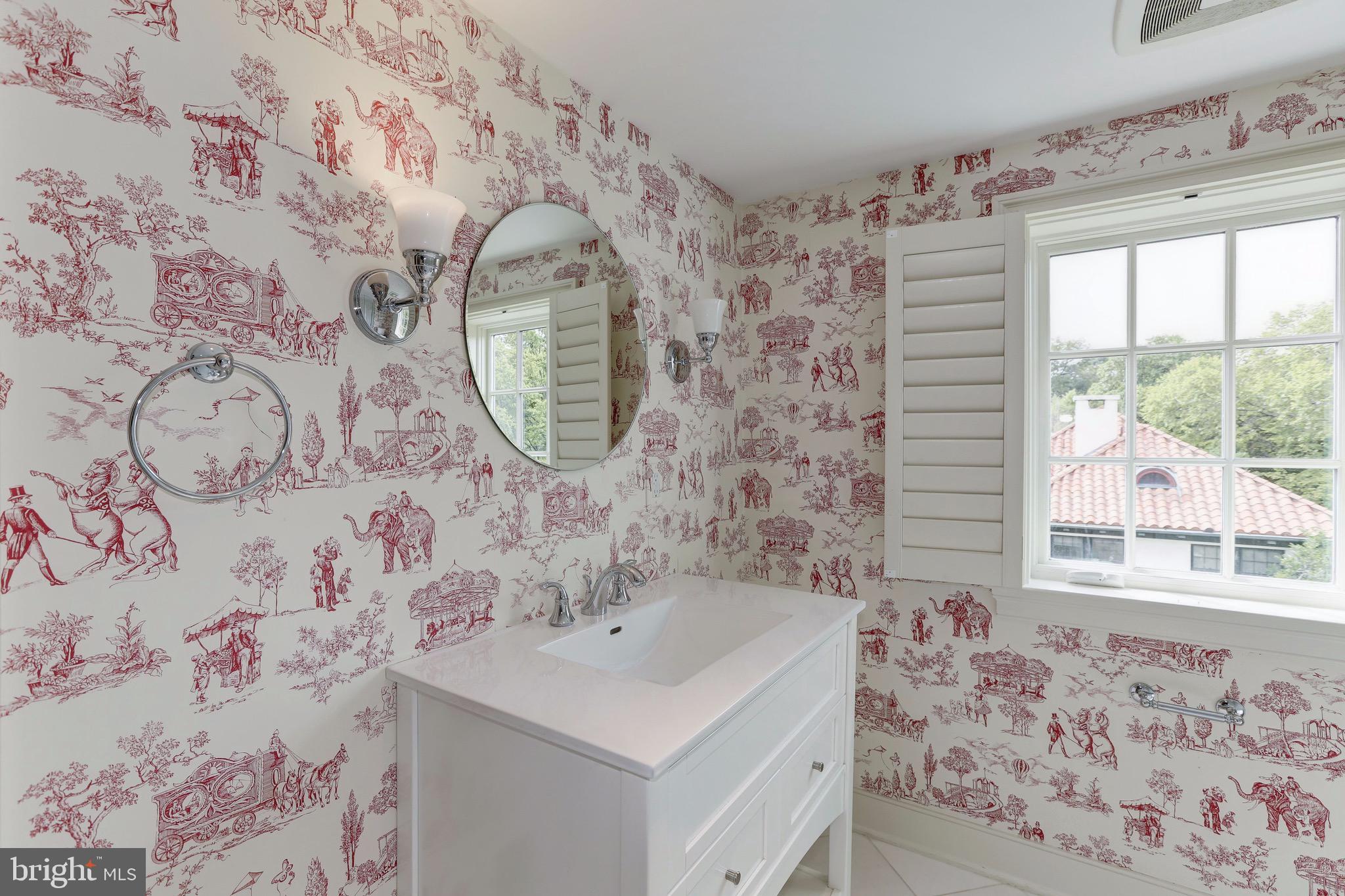 CHEVY CHASE VILLAGE - Residential