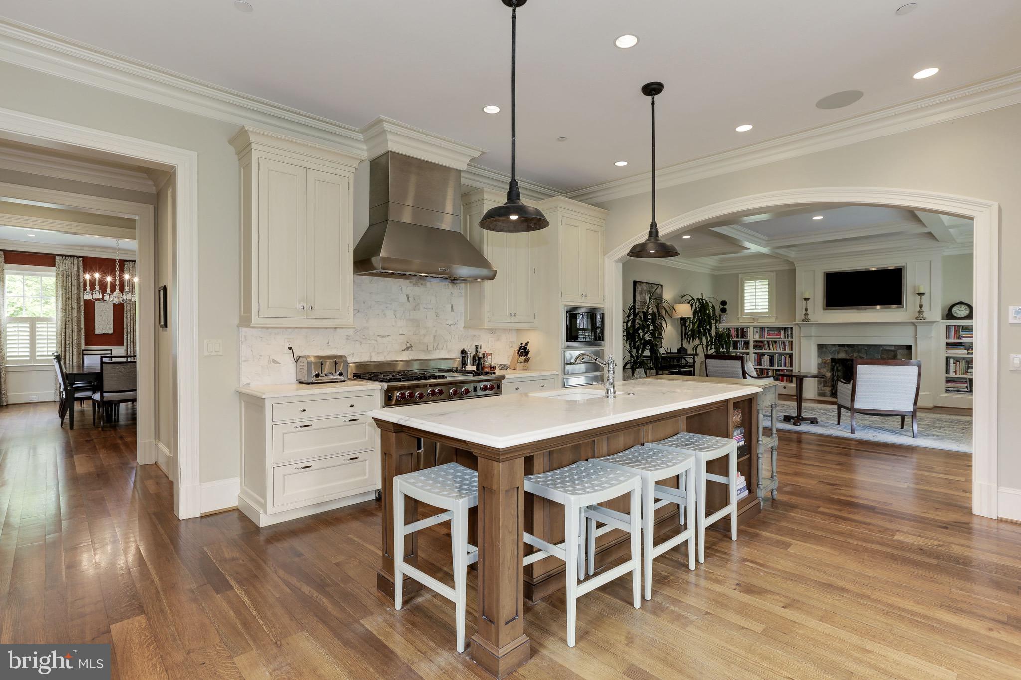 CHEVY CHASE VILLAGE - Residential