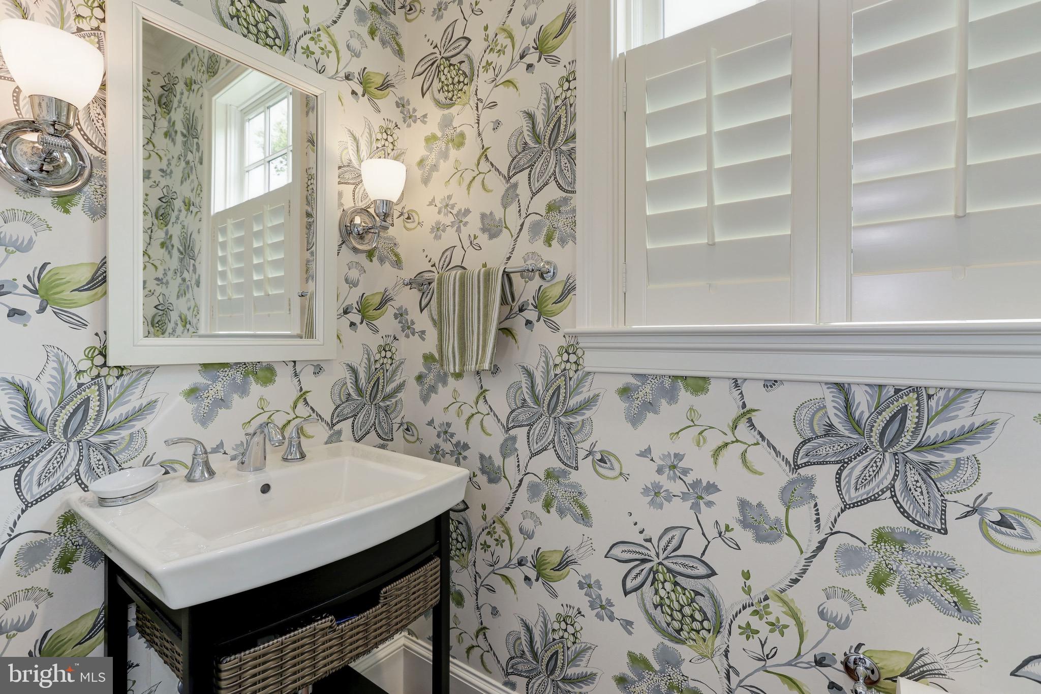 CHEVY CHASE VILLAGE - Residential