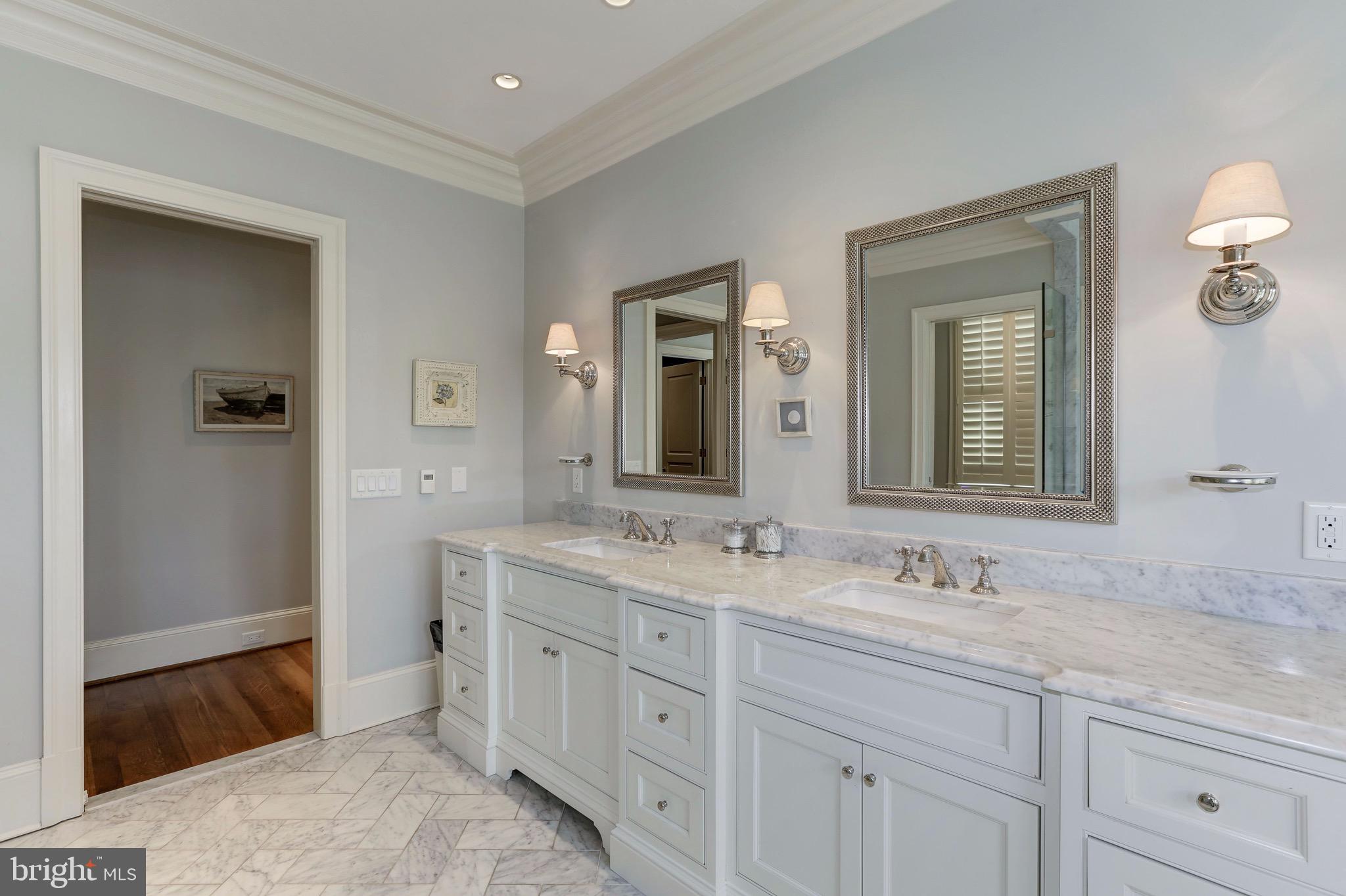 CHEVY CHASE VILLAGE - Residential