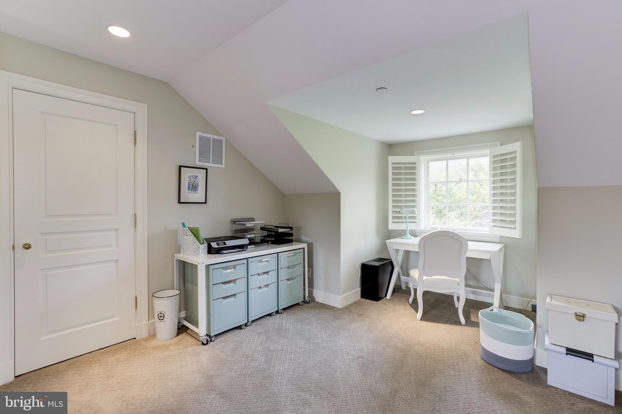 CHEVY CHASE VILLAGE - Residential