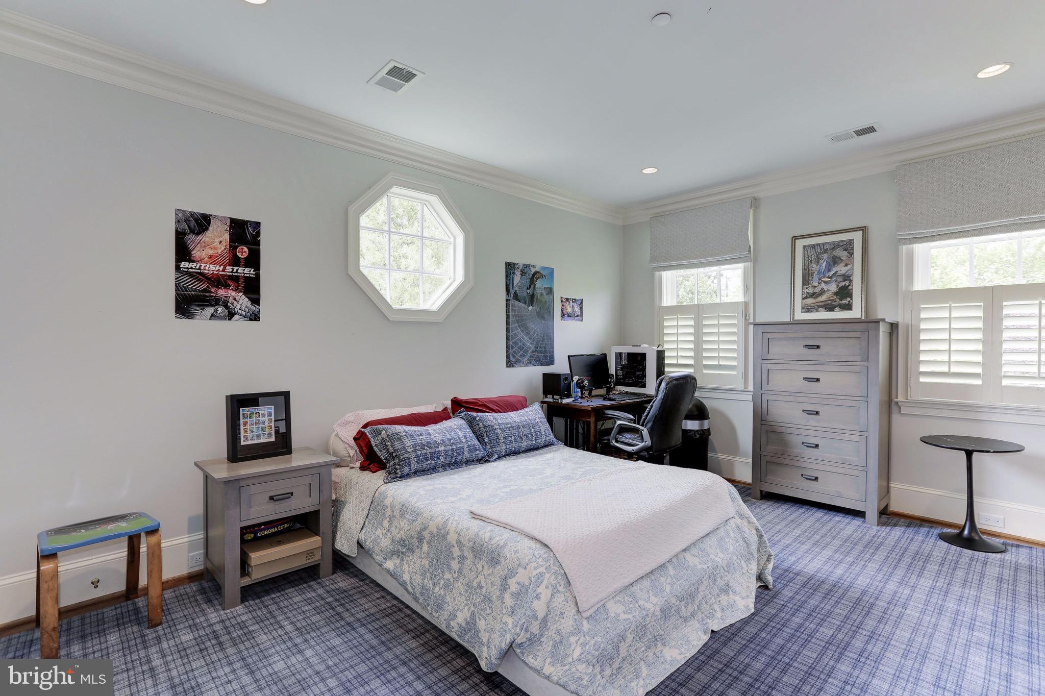 CHEVY CHASE VILLAGE - Residential