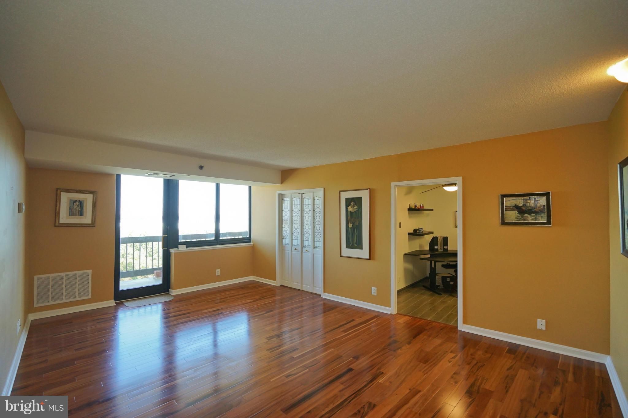 CRYSTAL PARK - Residential