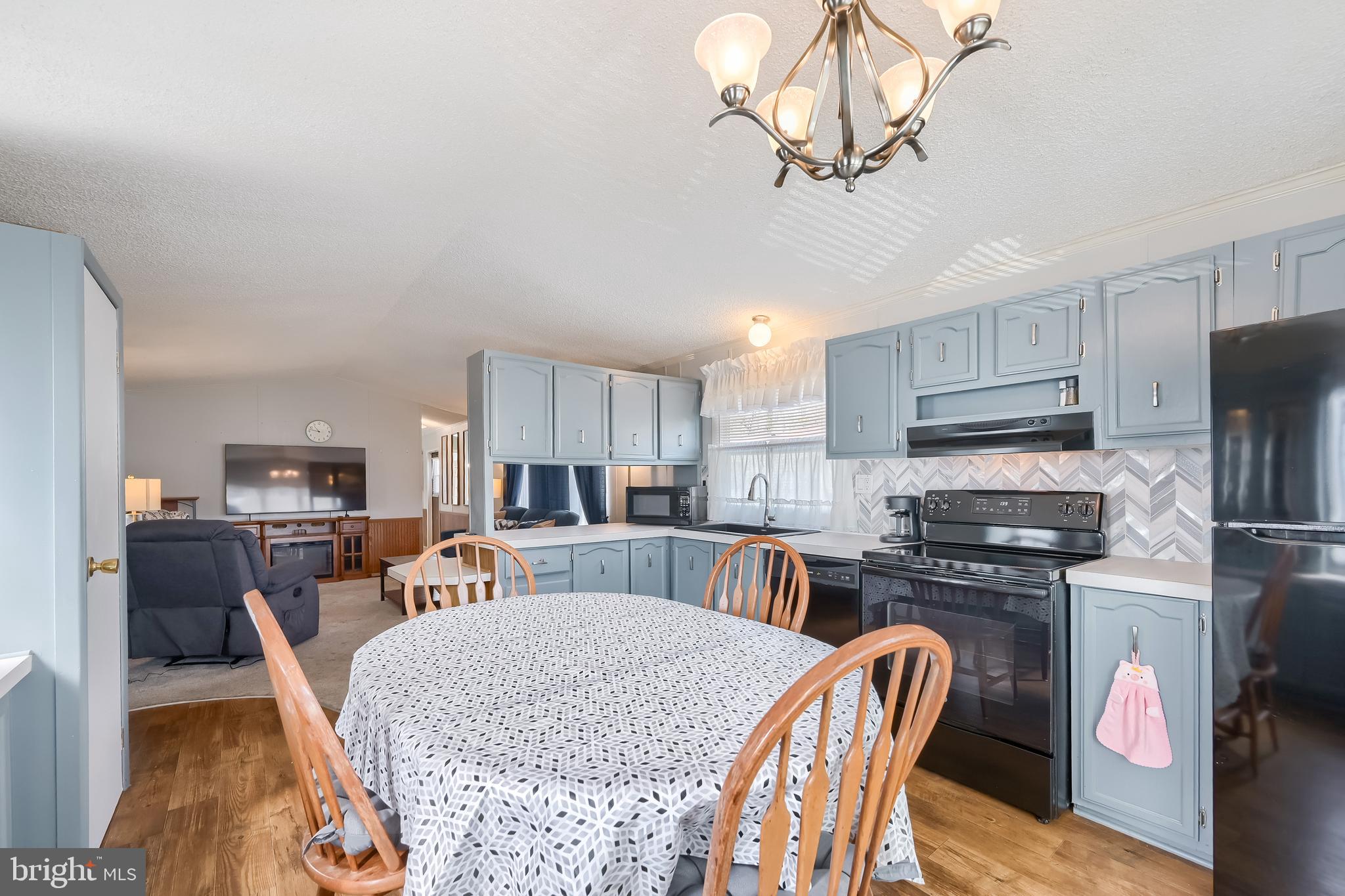 WILLIAMS ESTATES - Residential