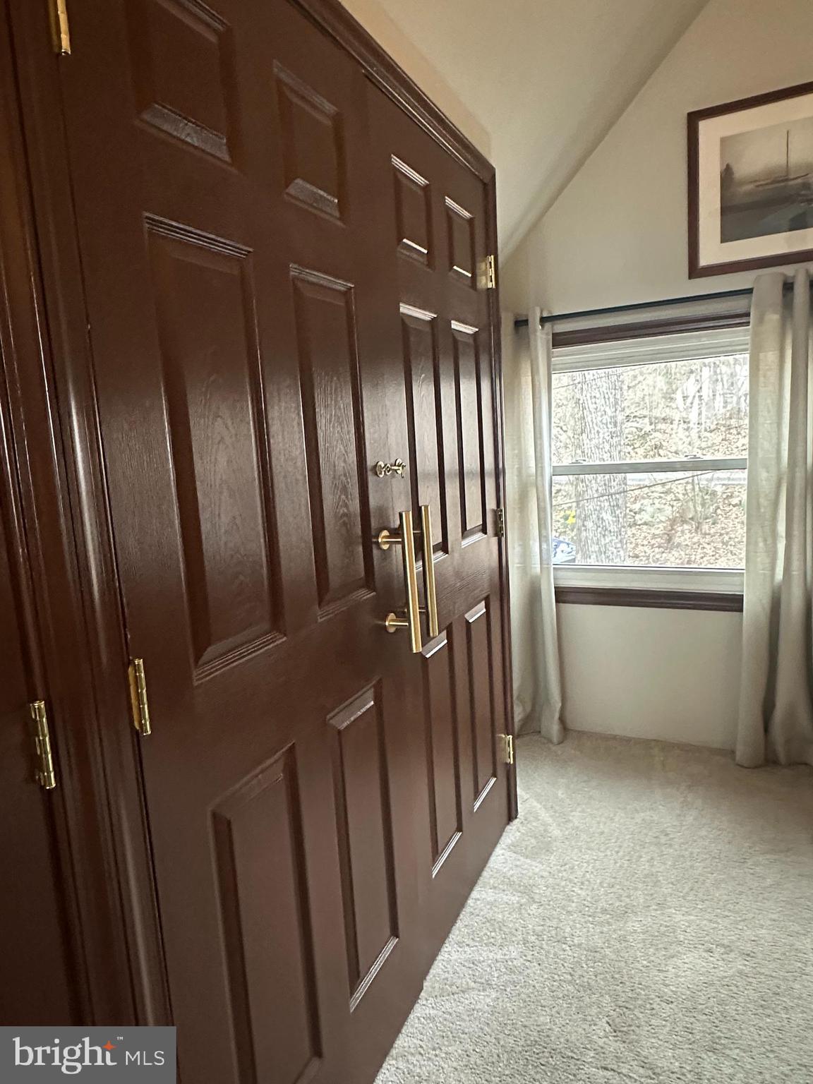 BLUE MOUNTAIN - Residential