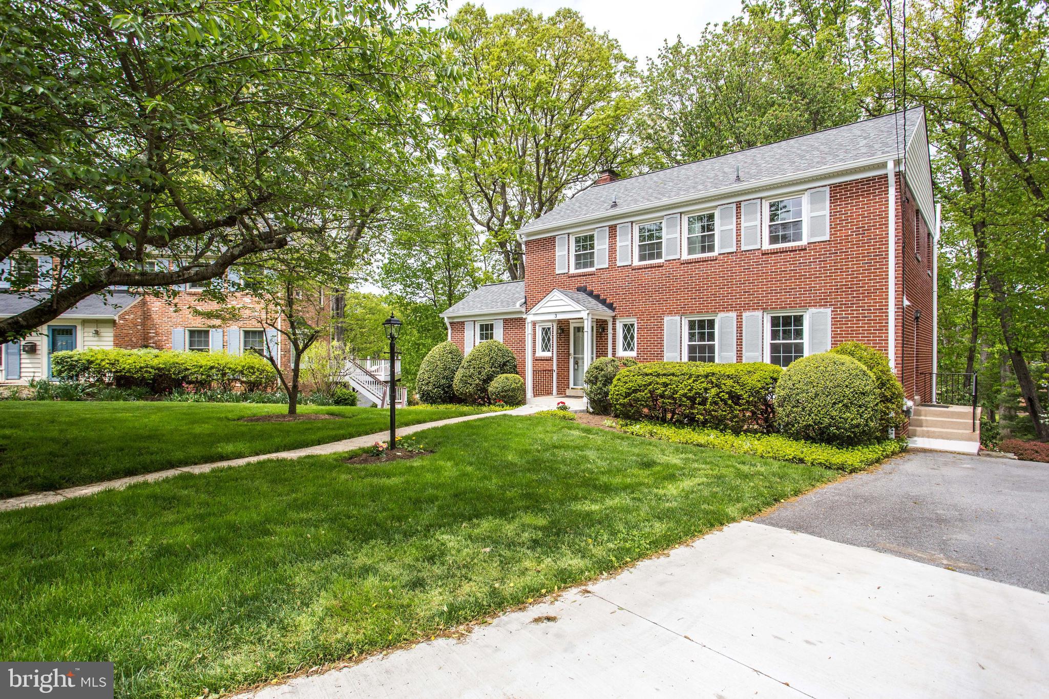 MONTROSE WOODS - Residential