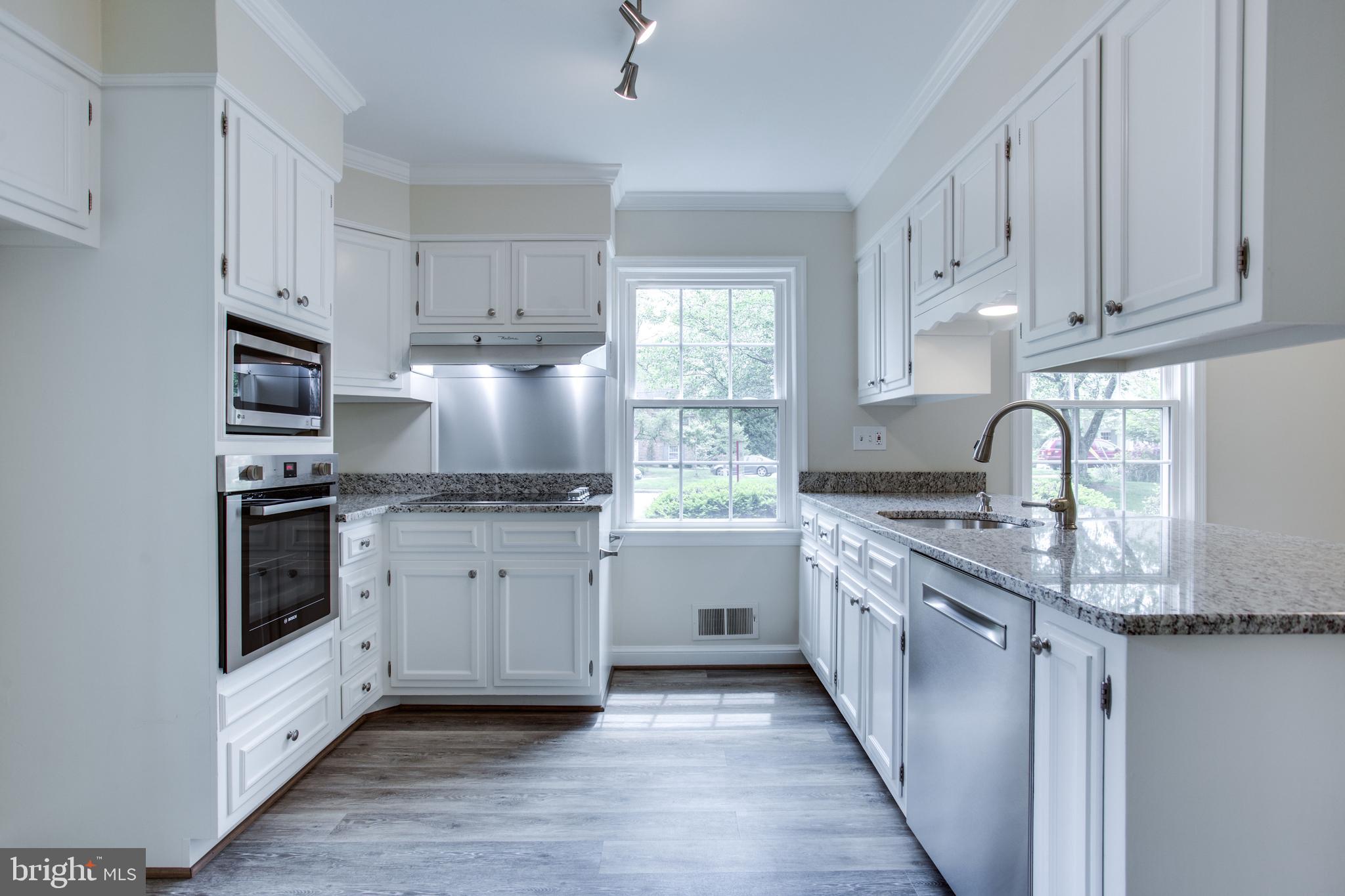 MONTROSE WOODS - Residential