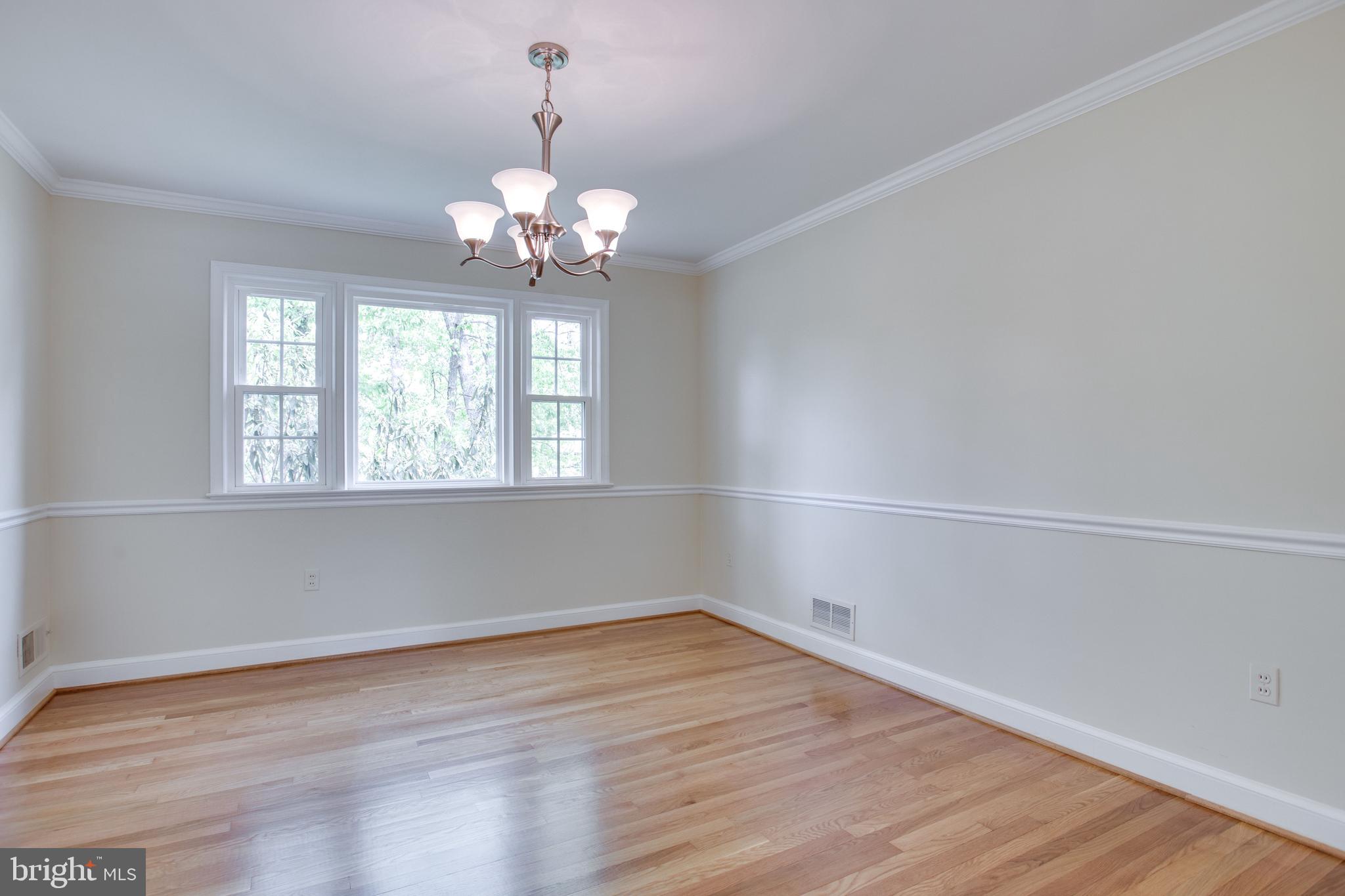 MONTROSE WOODS - Residential