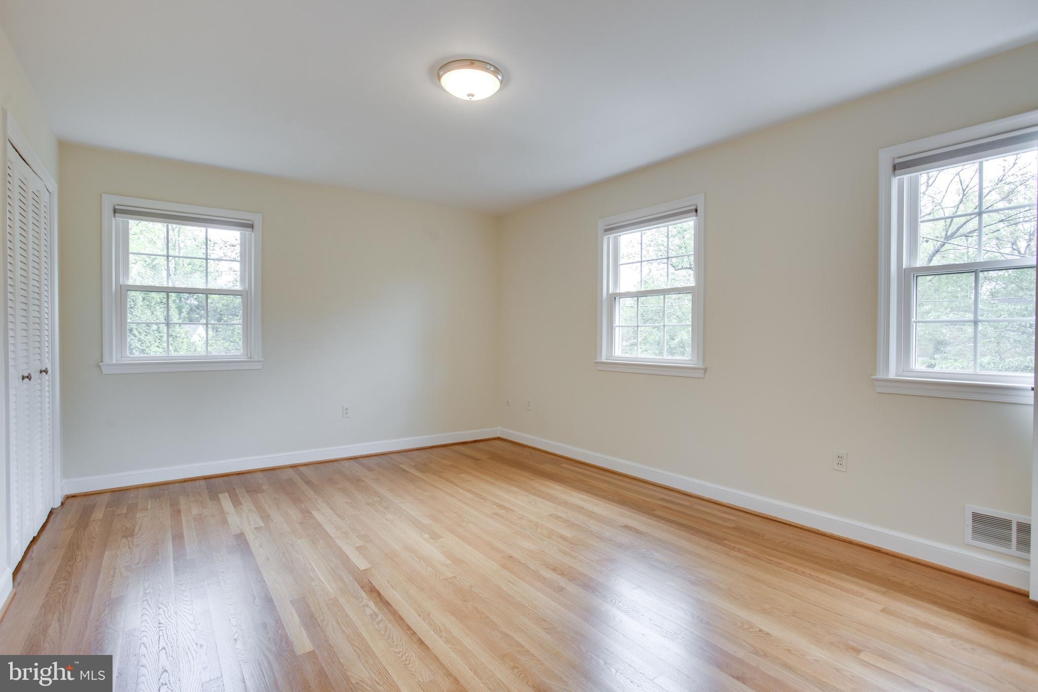 MONTROSE WOODS - Residential